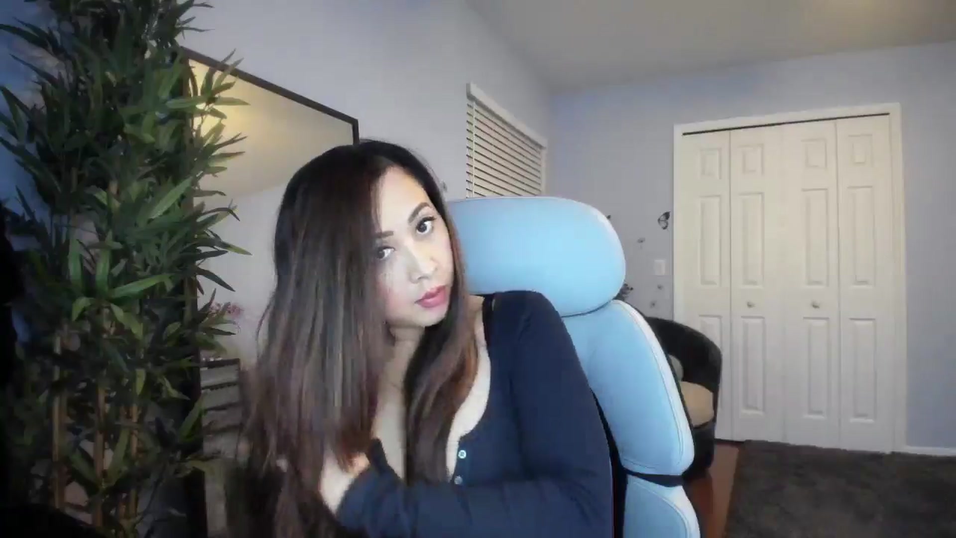 Gallery image thumbnail from Downloads's myfreecams stream on, 06/27/2025, 06:15 image 11 of 20