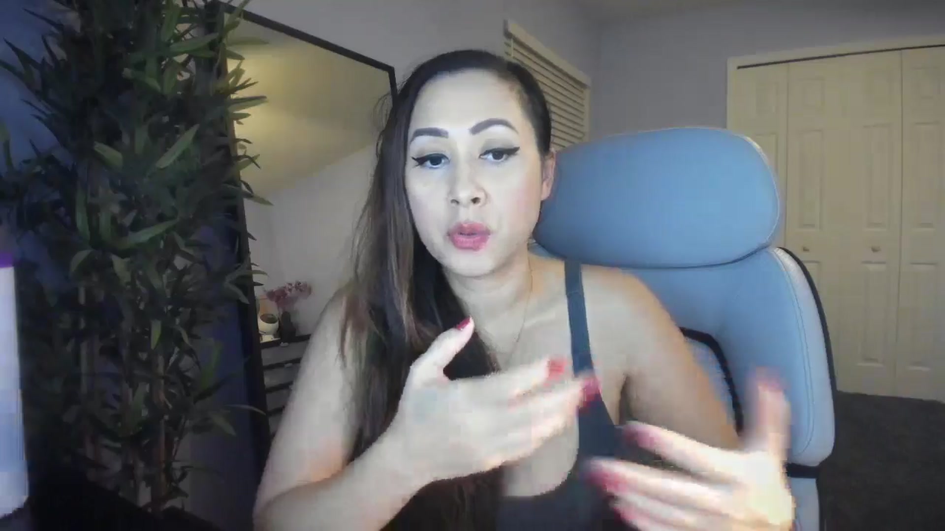 Gallery image thumbnail from Downloads's myfreecams stream on, 07/16/2025, 06:44 image 12 of 20