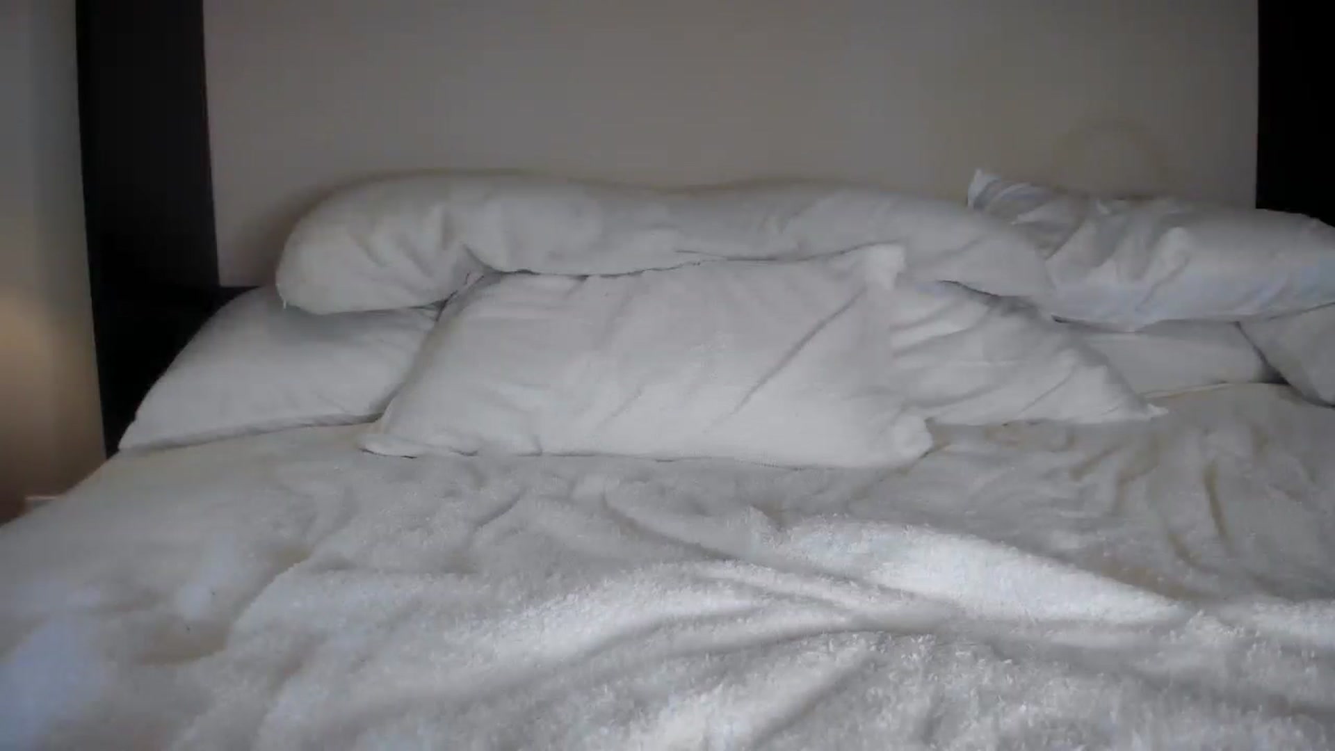 Gallery image thumbnail from Downloads's myfreecams stream on, 07/18/2025, 08:37 image 14 of 20