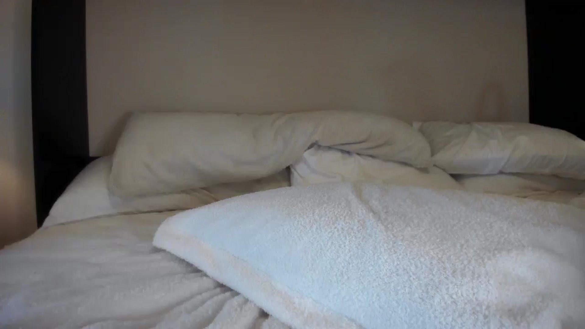 Gallery image thumbnail from Downloads's myfreecams stream on, 07/18/2025, 08:37 image 19 of 20