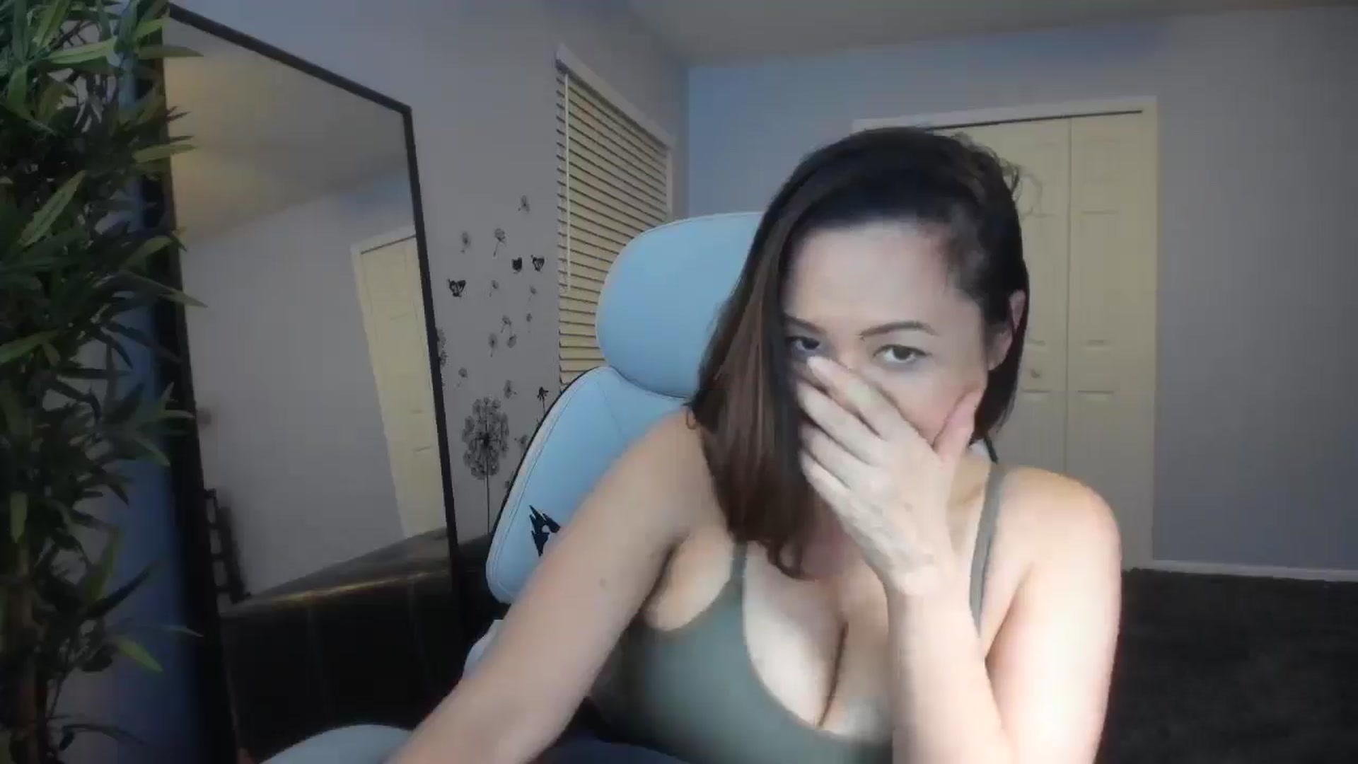 Gallery image thumbnail from Downloads's myfreecams stream on, 08/01/2025, 07:55 image 12 of 20