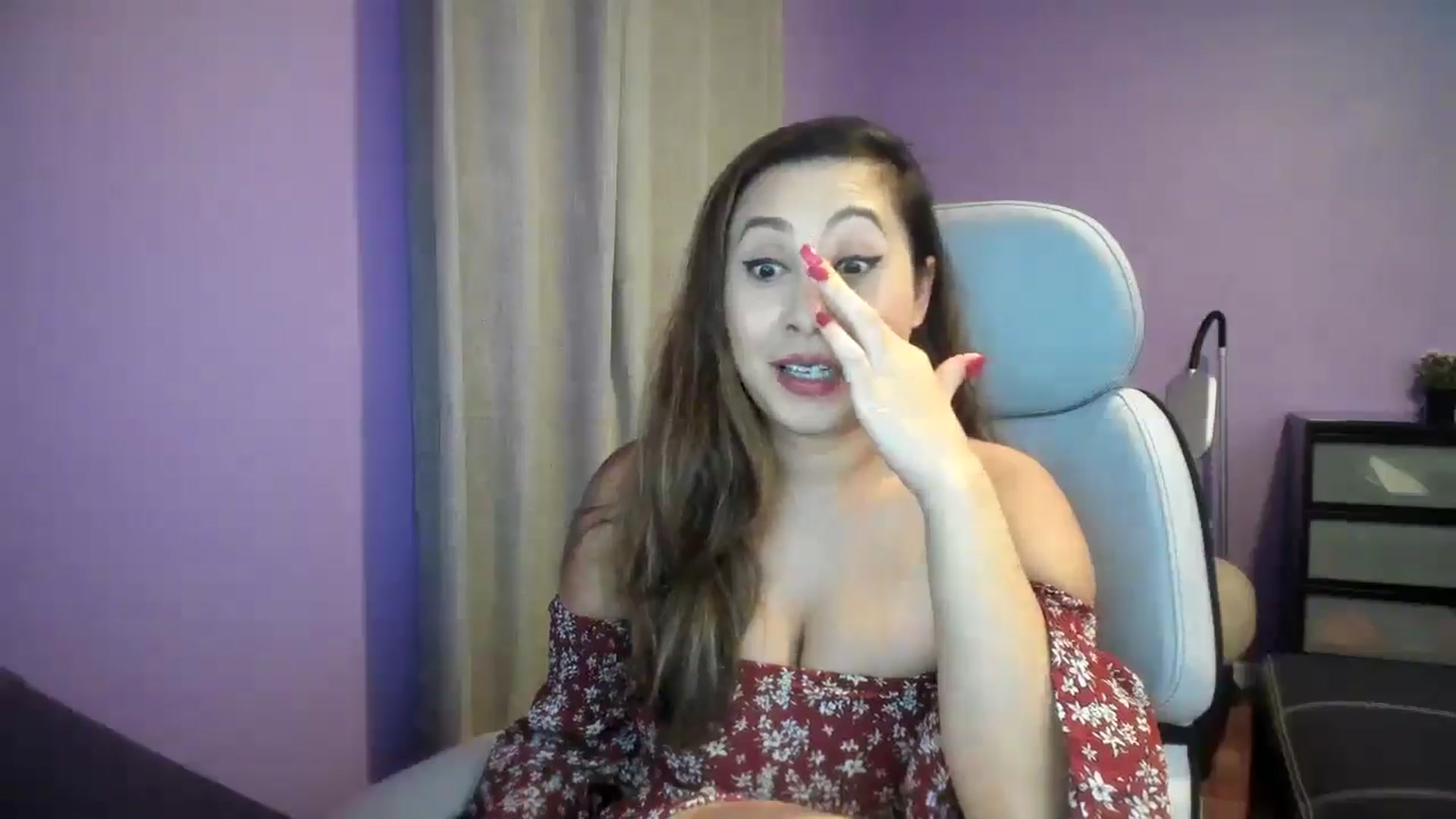 Gallery image thumbnail from Downloads's myfreecams stream on, 09/11/2025, 05:06 image 15 of 20