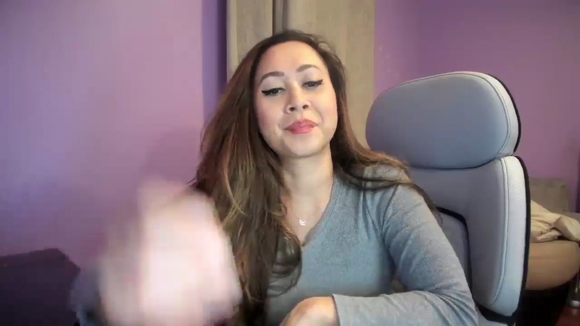 Gallery image thumbnail from Downloads's myfreecams stream on, 10/29/2025, 05:32 image 14 of 20