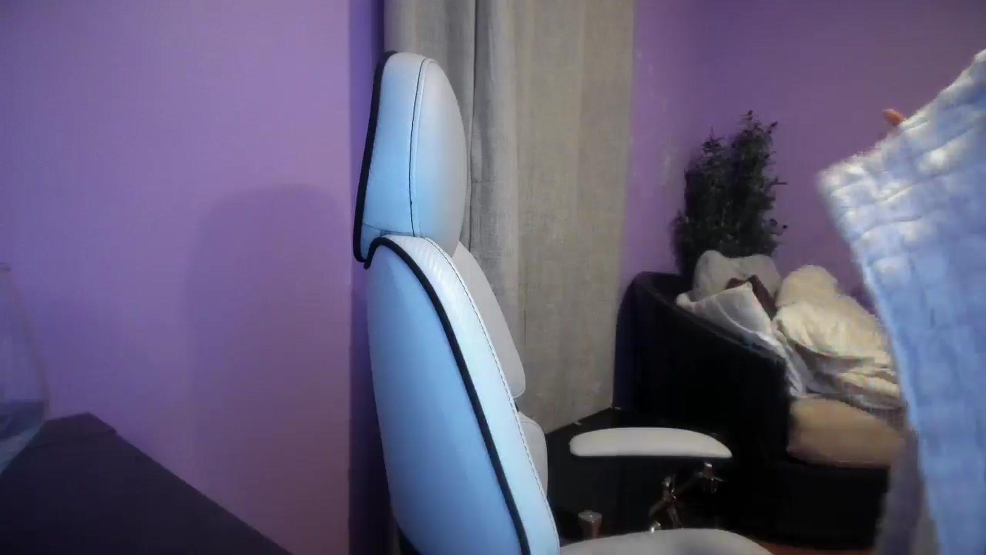 Gallery image thumbnail from Downloads's myfreecams stream on, 11/07/2025, 07:47 image 12 of 20
