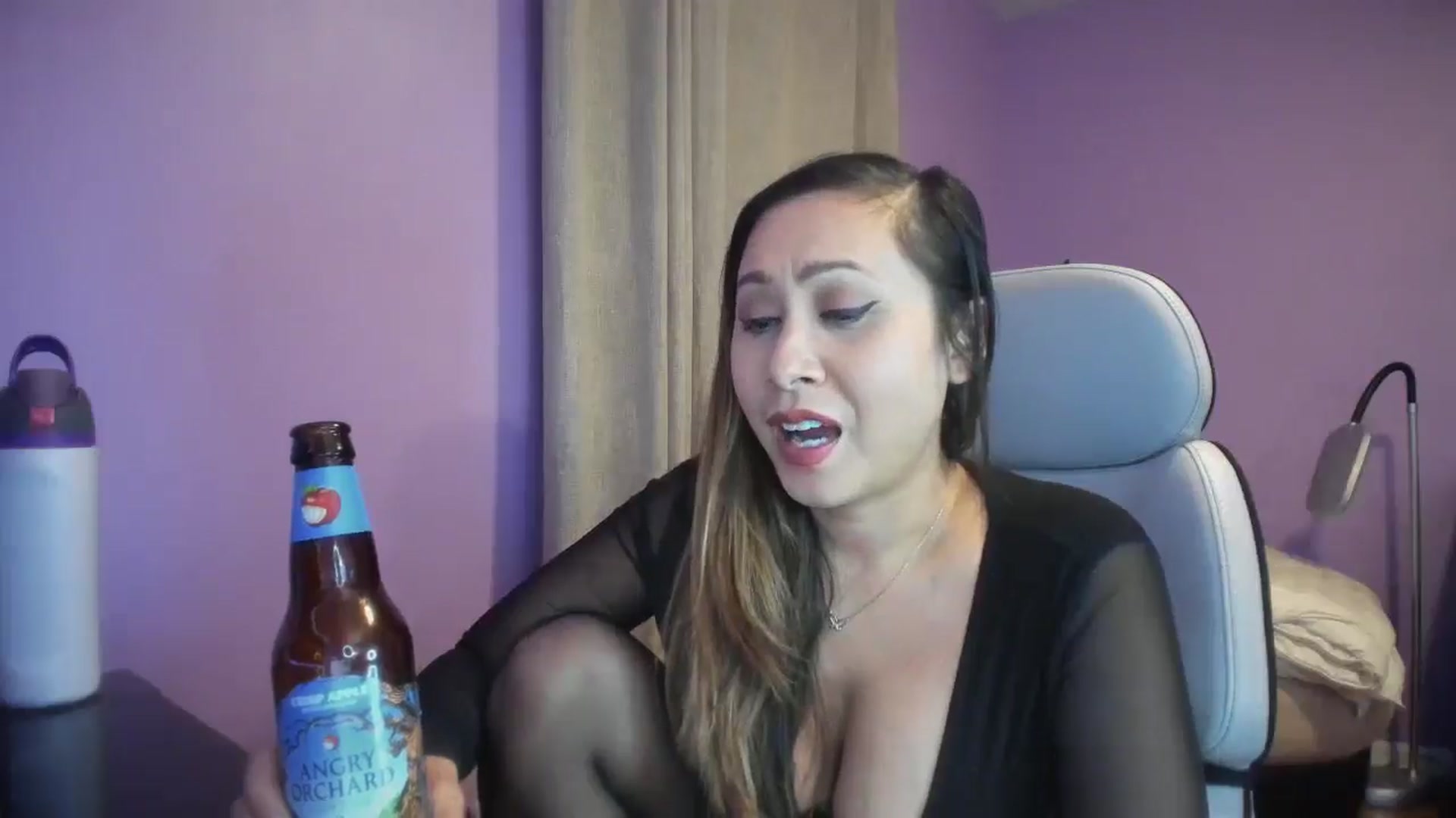 Gallery image thumbnail from Downloads's myfreecams stream on, 11/12/2025, 07:14 image 17 of 20