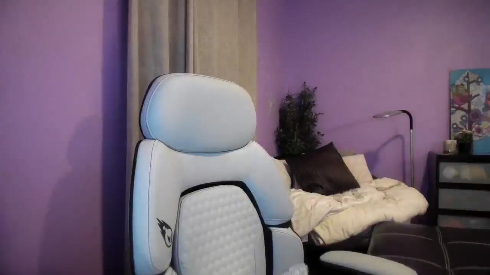 Gallery image thumbnail from Downloads's myfreecams stream on, 12/10/2025, 05:59 image 12 of 20