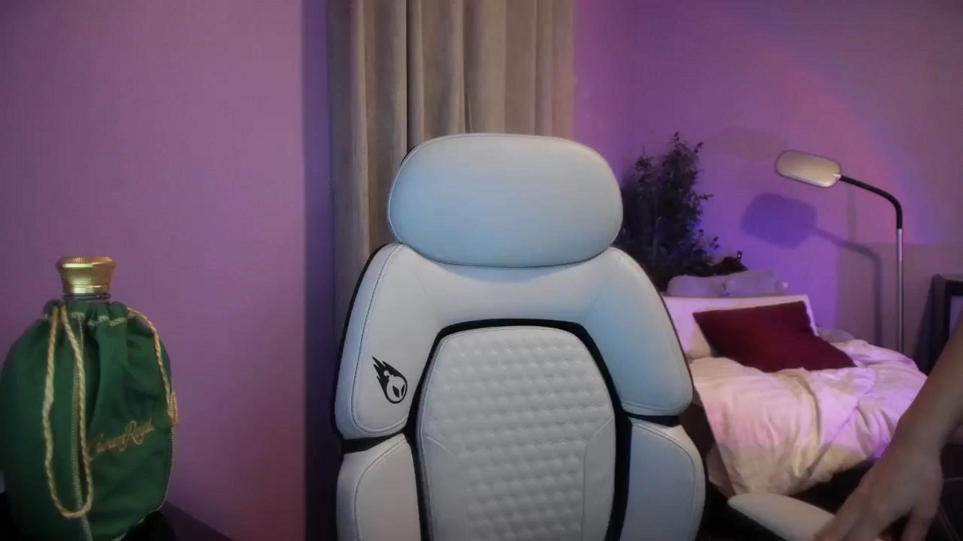 Gallery image thumbnail from Downloads's myfreecams stream on, 01/01/2026, 05:34 image 6 of 20
