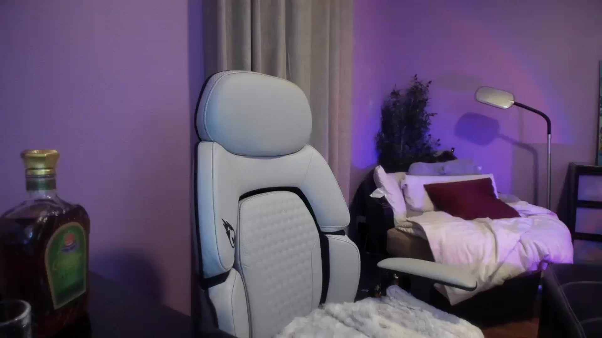 Gallery image thumbnail from Downloads's myfreecams stream on, 01/01/2026, 05:34 image 18 of 20