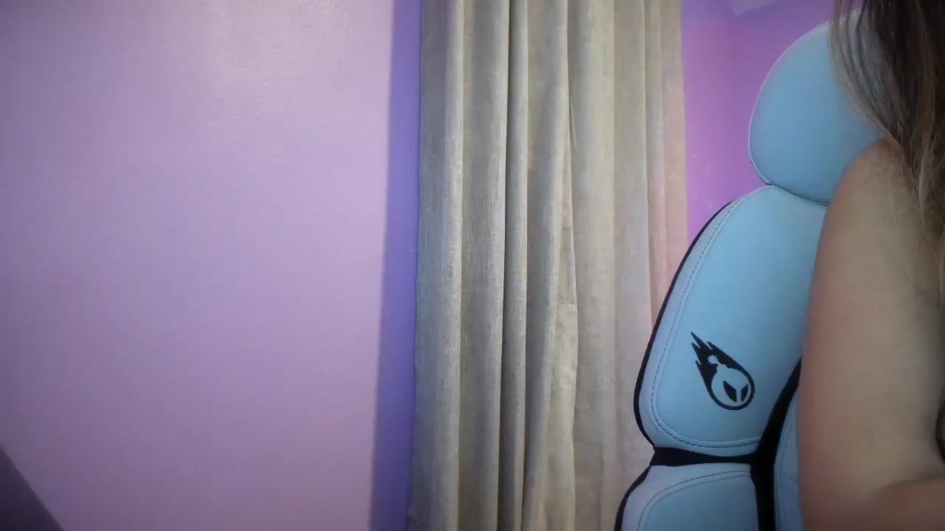 Gallery image thumbnail from Downloads's myfreecams stream on, 01/01/2026, 07:40 image 10 of 20