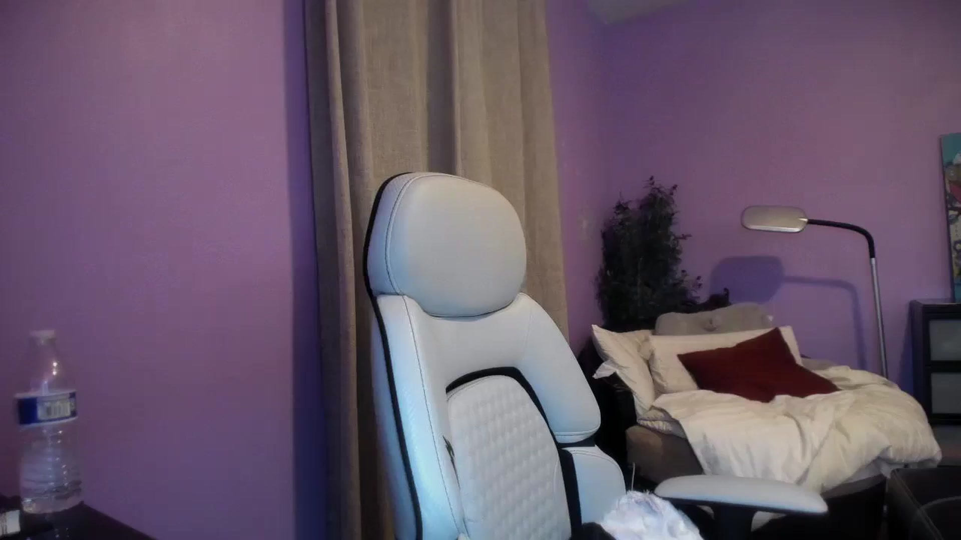 Gallery image thumbnail from Downloads's myfreecams stream on, 01/04/2026, 08:31 image 1 of 20