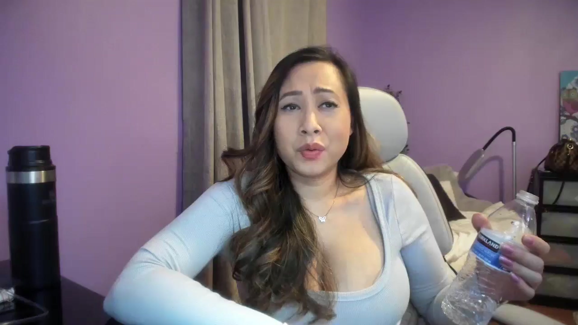 Gallery image thumbnail from Downloads's myfreecams stream on, 01/08/2026, 05:48 image 13 of 20