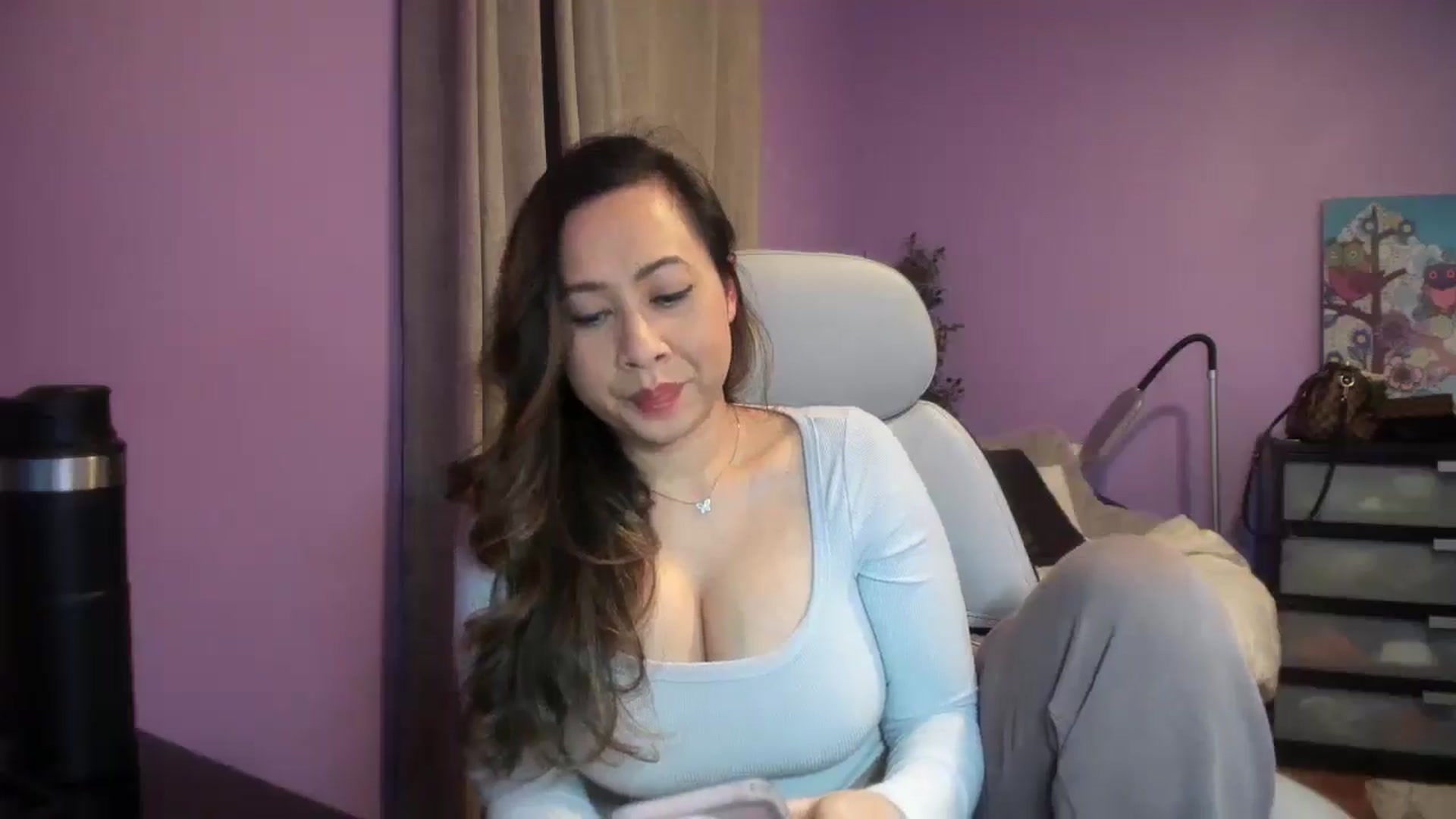 Gallery image thumbnail from Downloads's myfreecams stream on, 01/08/2026, 07:29 image 10 of 20