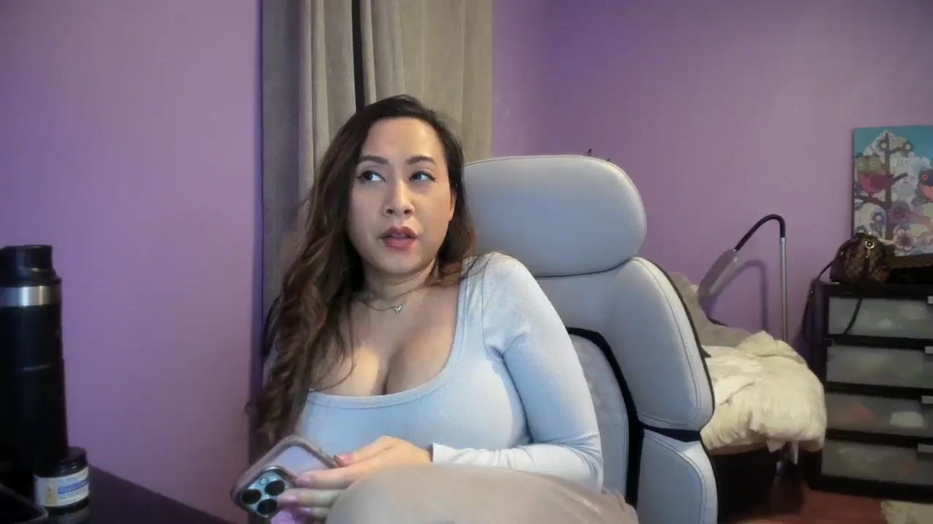 Gallery image thumbnail from Downloads's myfreecams stream on, 01/08/2026, 07:29 image 3 of 20