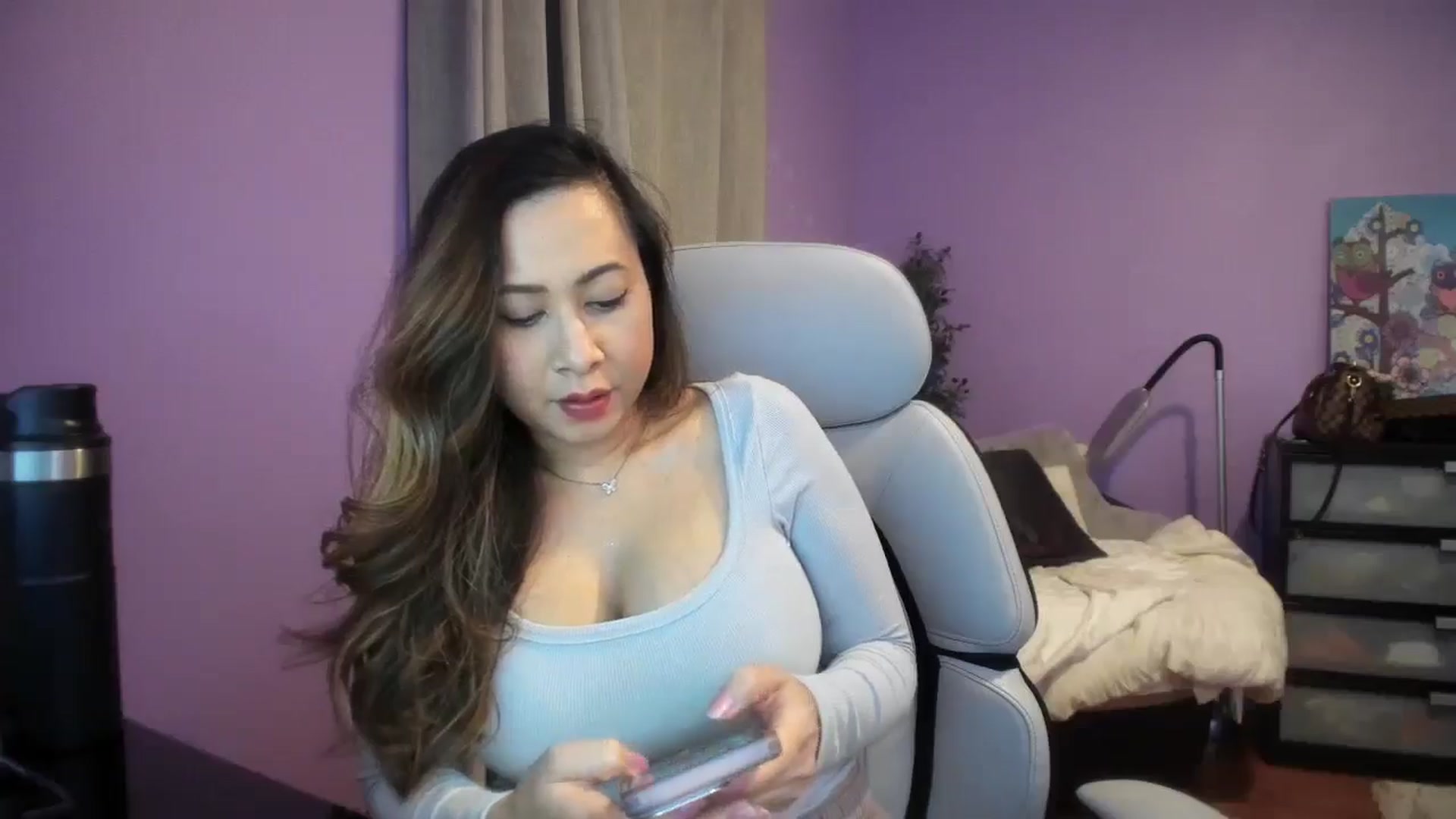 Gallery image thumbnail from Downloads's myfreecams stream on, 01/08/2026, 07:29 image 16 of 20