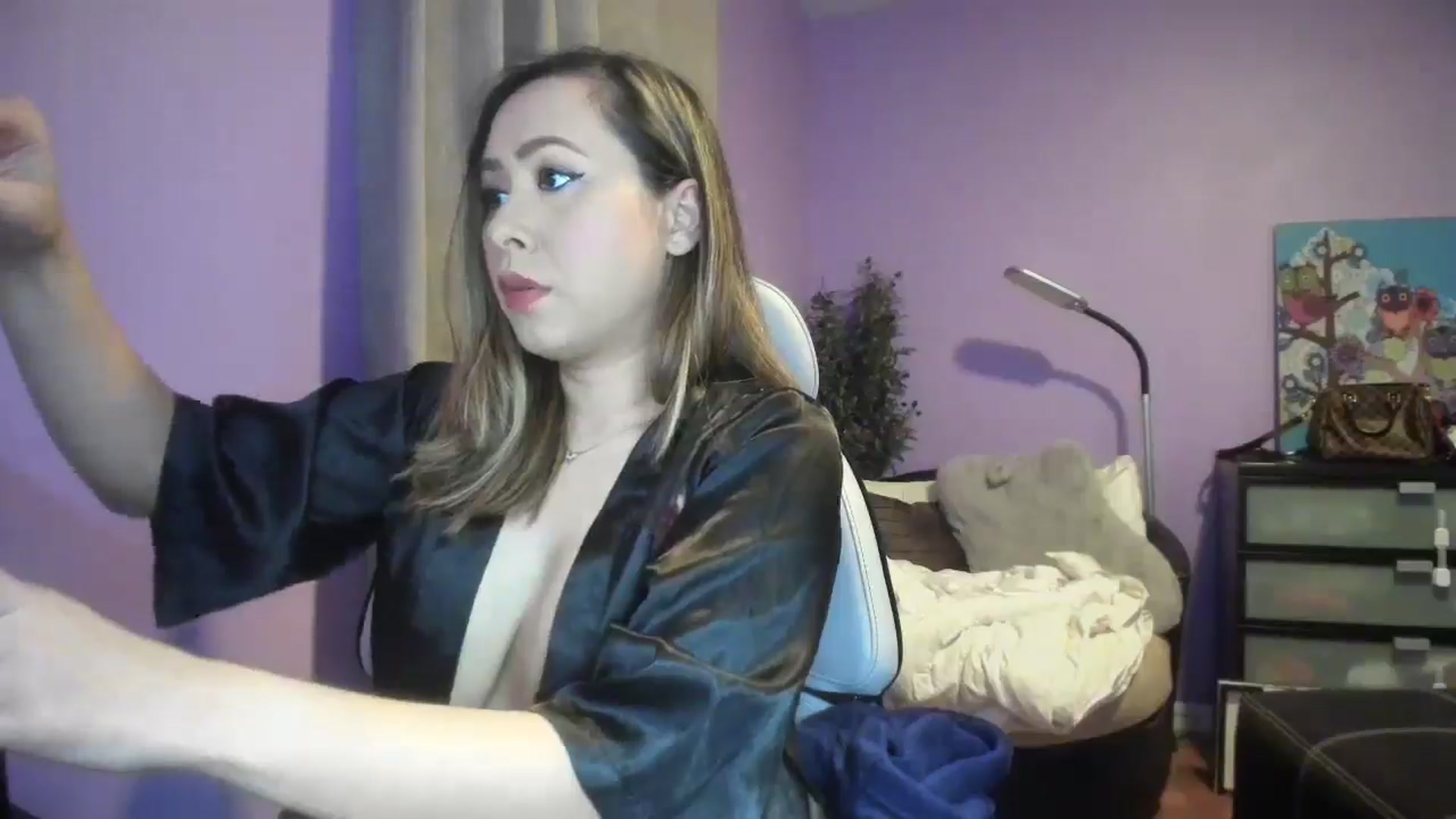 Gallery image thumbnail from Downloads's myfreecams stream on, 02/03/2026, 08:07 image 4 of 20