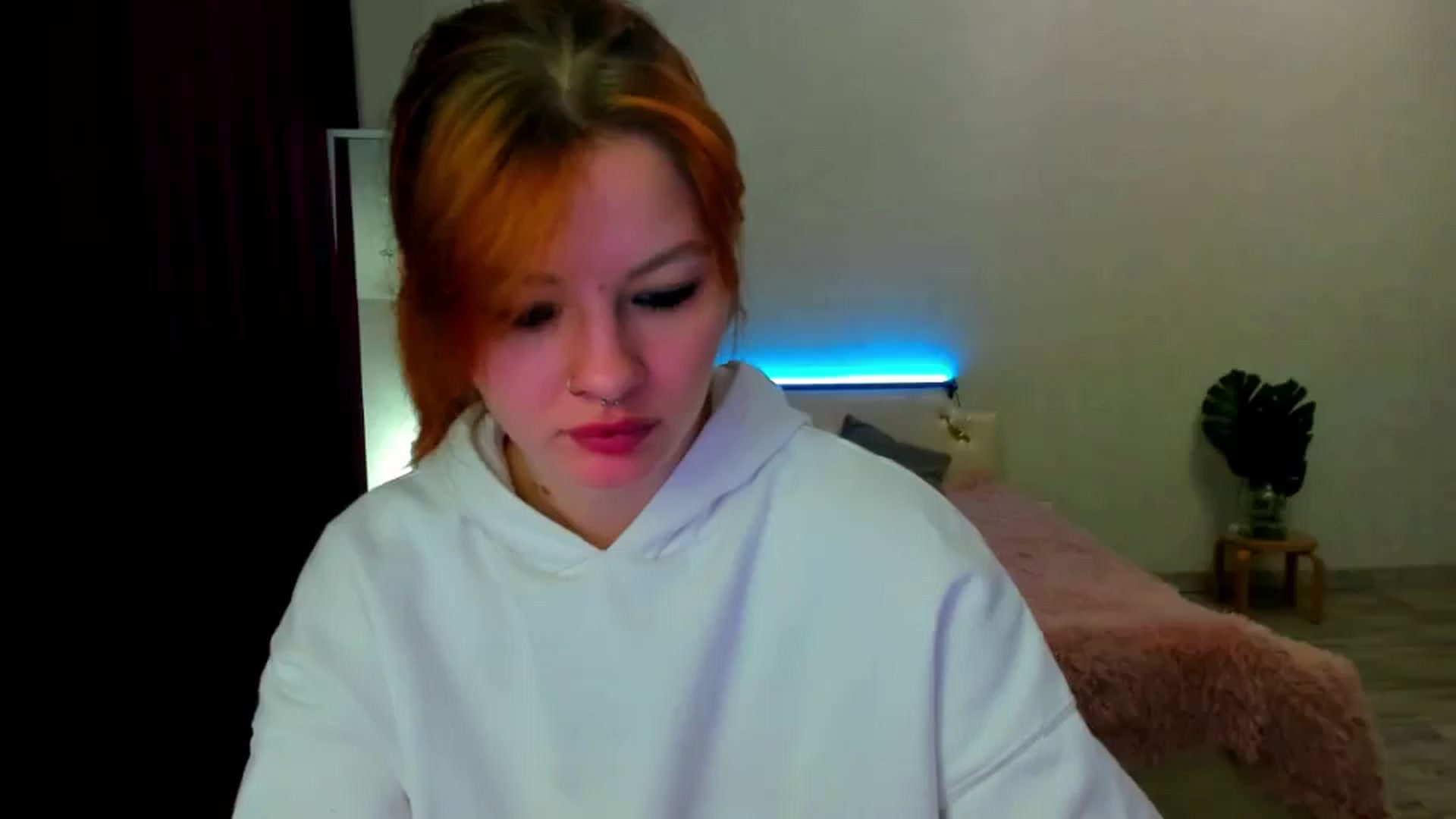 Gallery image thumbnail from DrGloria's myfreecams stream on, 11/20/2025, 13:21 image 18 of 20