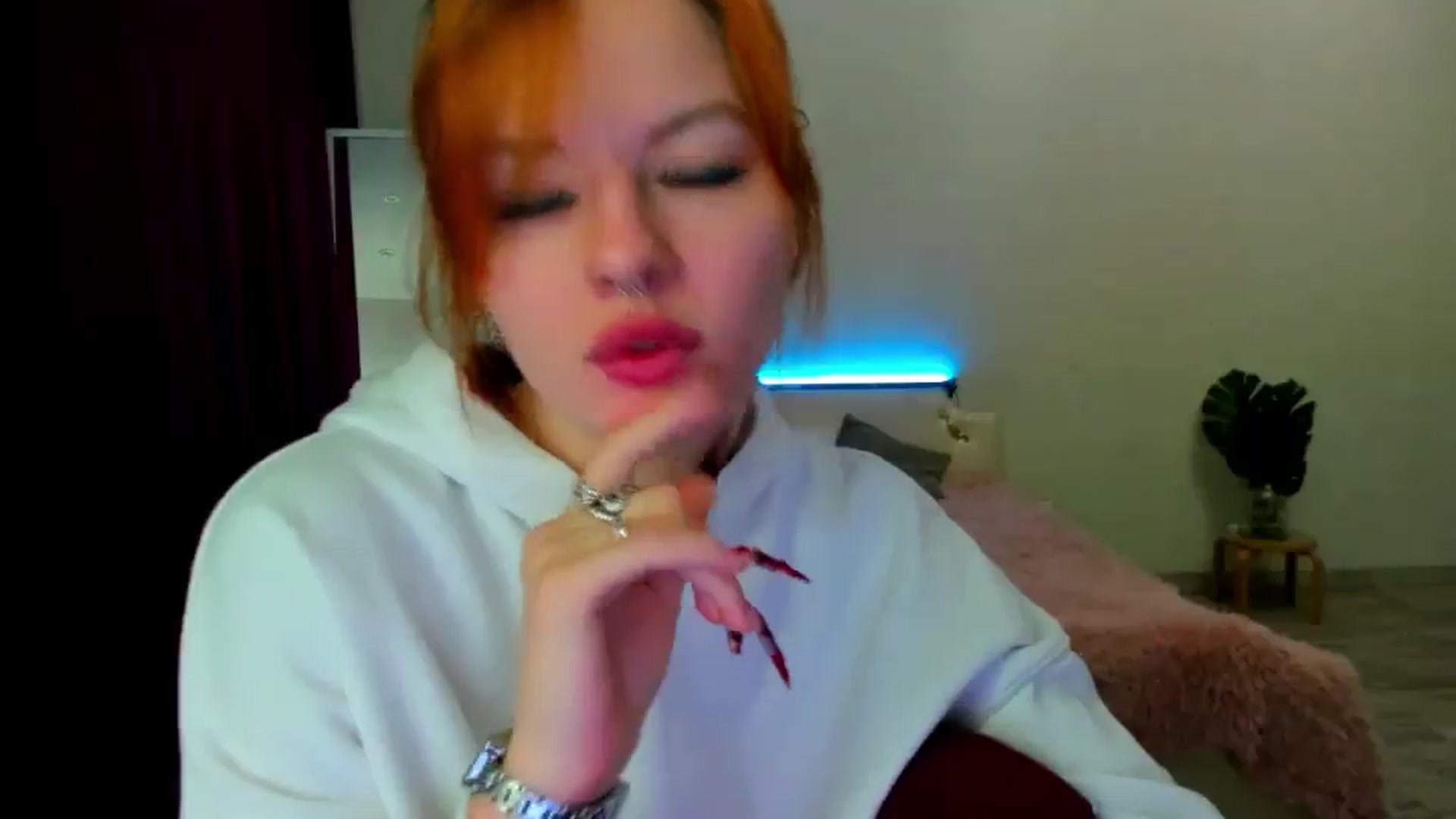 Gallery image thumbnail from DrGloria's myfreecams stream on, 11/20/2025, 13:21 image 13 of 20