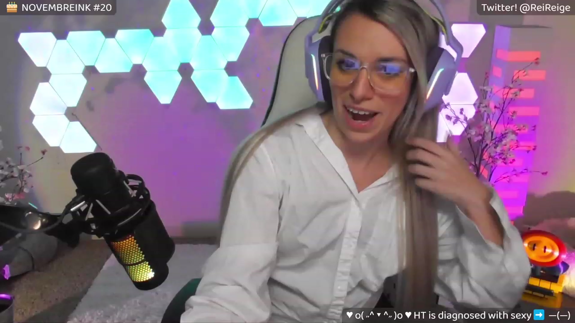 Gallery image thumbnail from DrReige's myfreecams stream on, 11/17/2023, 08:19 image 10 of 20
