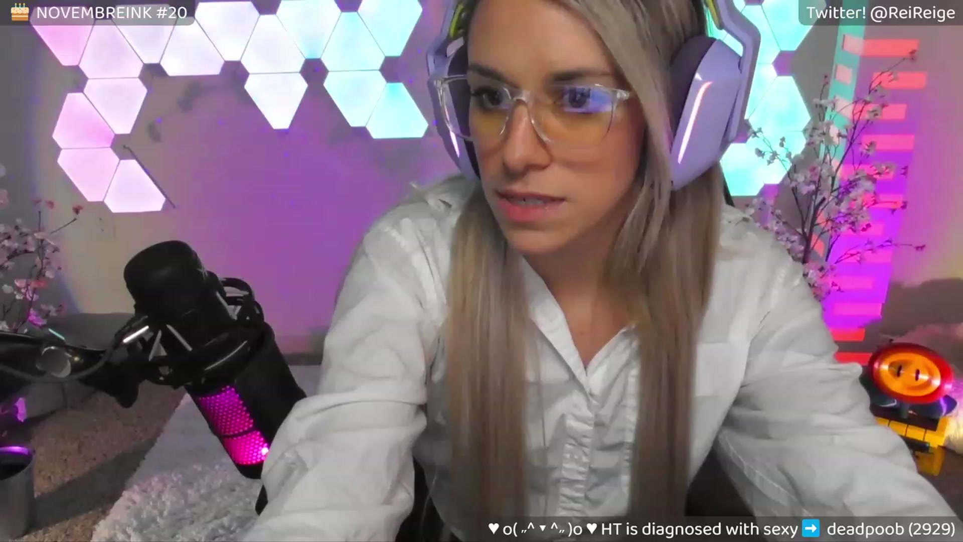 Gallery image thumbnail from DrReige's myfreecams stream on, 11/17/2023, 08:19 image 3 of 20