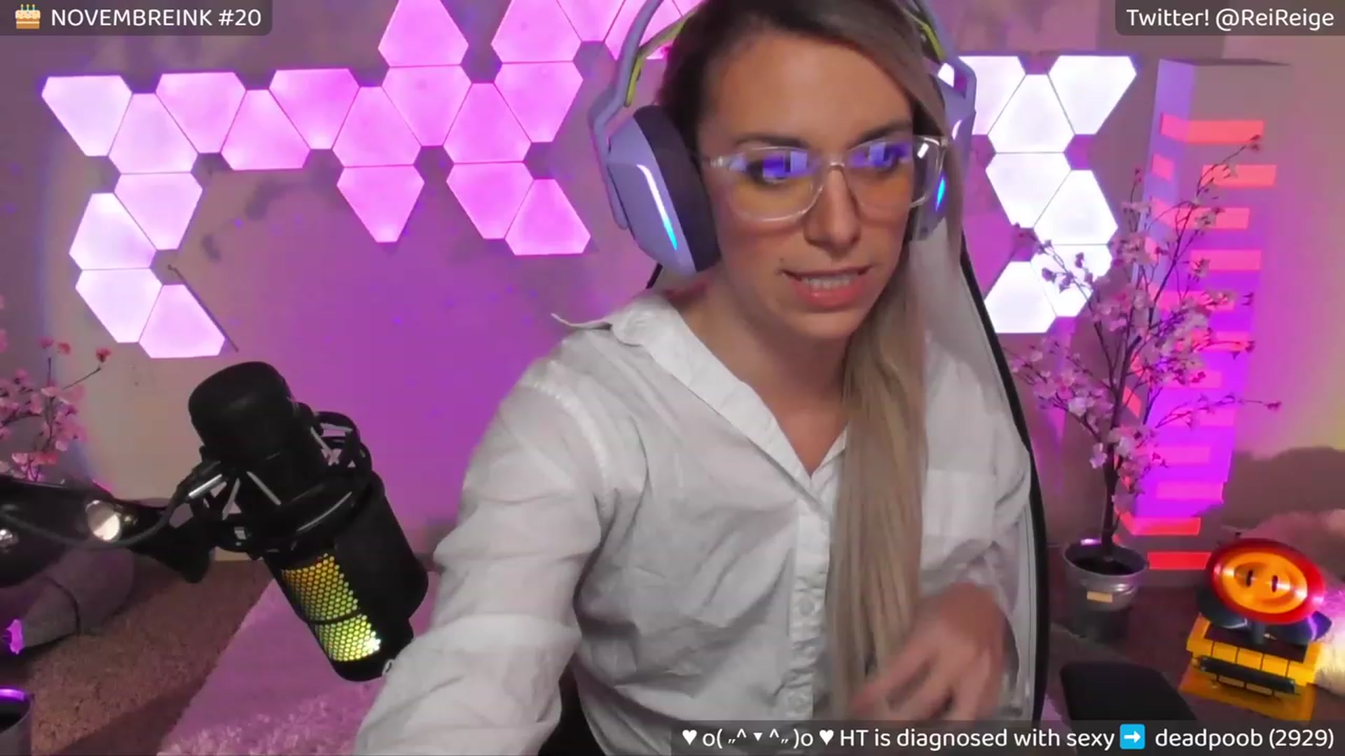 Gallery image thumbnail from DrReige's myfreecams stream on, 11/17/2023, 08:19 image 6 of 20