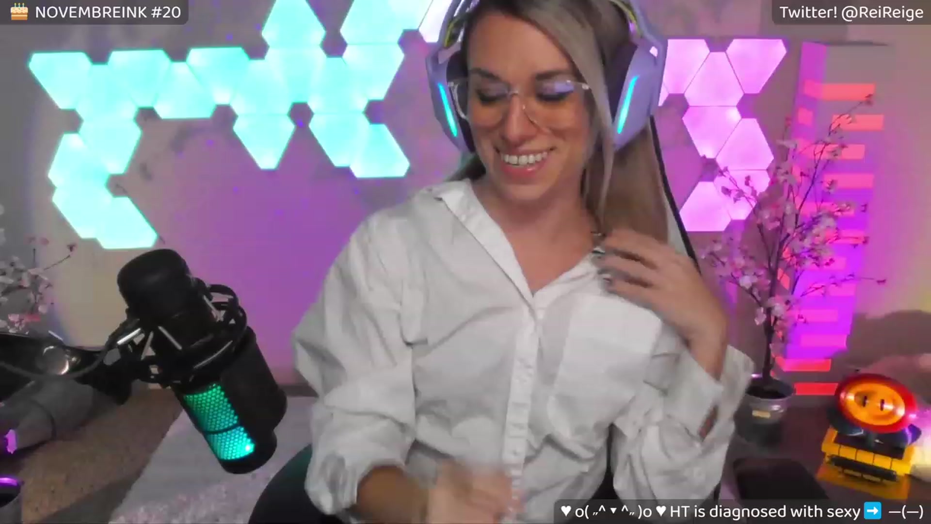 Gallery image thumbnail from DrReige's myfreecams stream on, 11/17/2023, 08:19 image 9 of 20