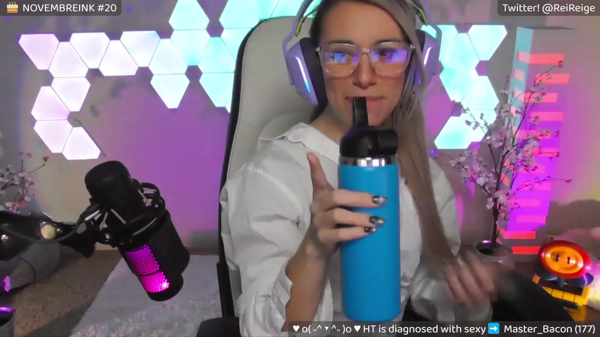 Gallery image thumbnail from DrReige's myfreecams stream on, 11/17/2023, 08:19 image 11 of 20