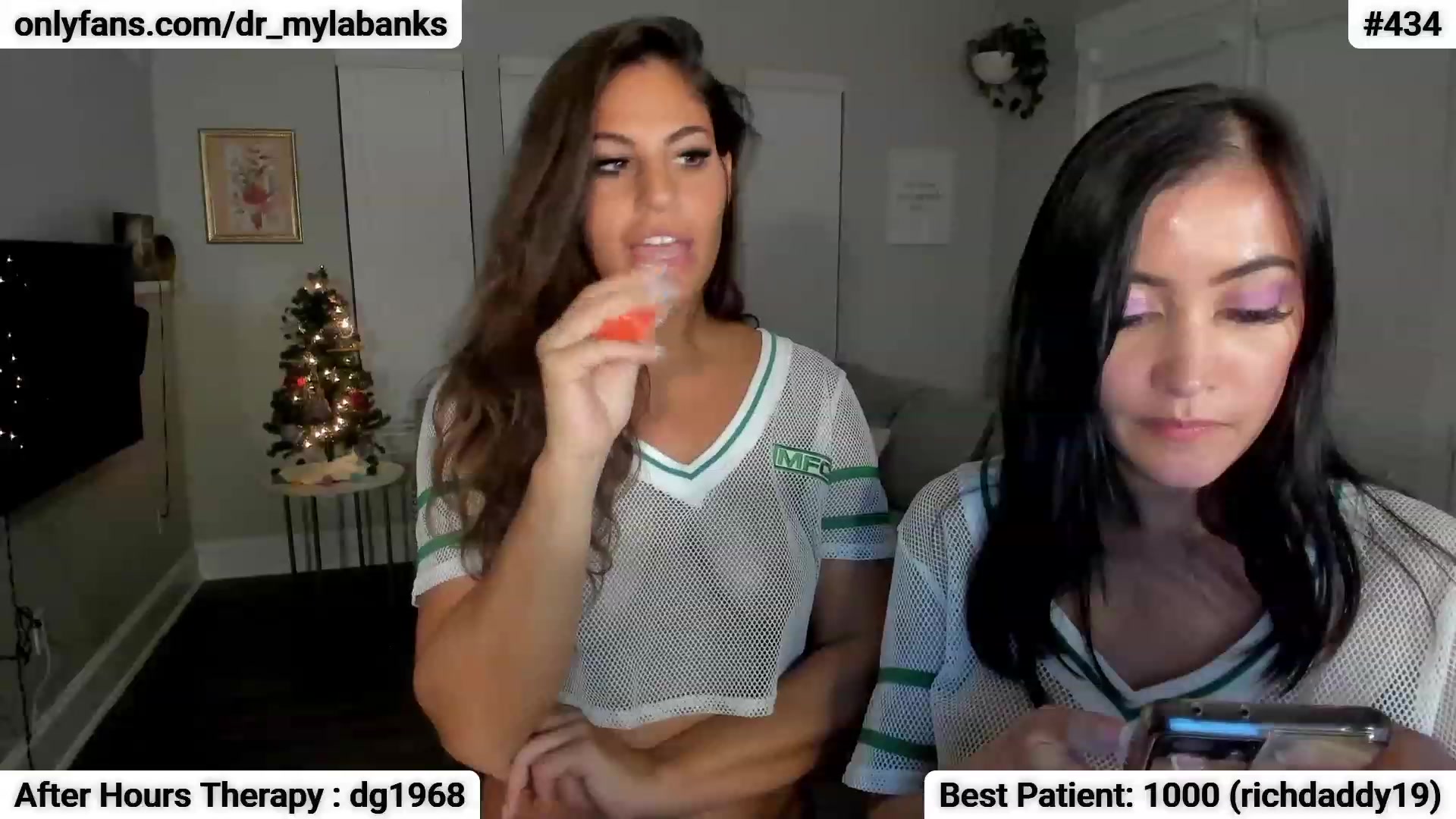 Gallery image thumbnail from Dr_MylaBanks's myfreecams stream on, 11/28/2022, 07:09 image 19 of 20