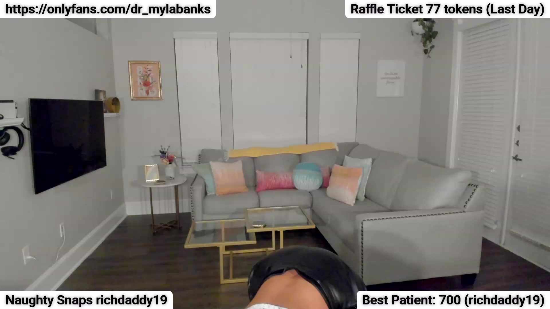 Gallery image thumbnail from Dr_MylaBanks's myfreecams stream on, 12/31/2022, 07:06 image 8 of 20