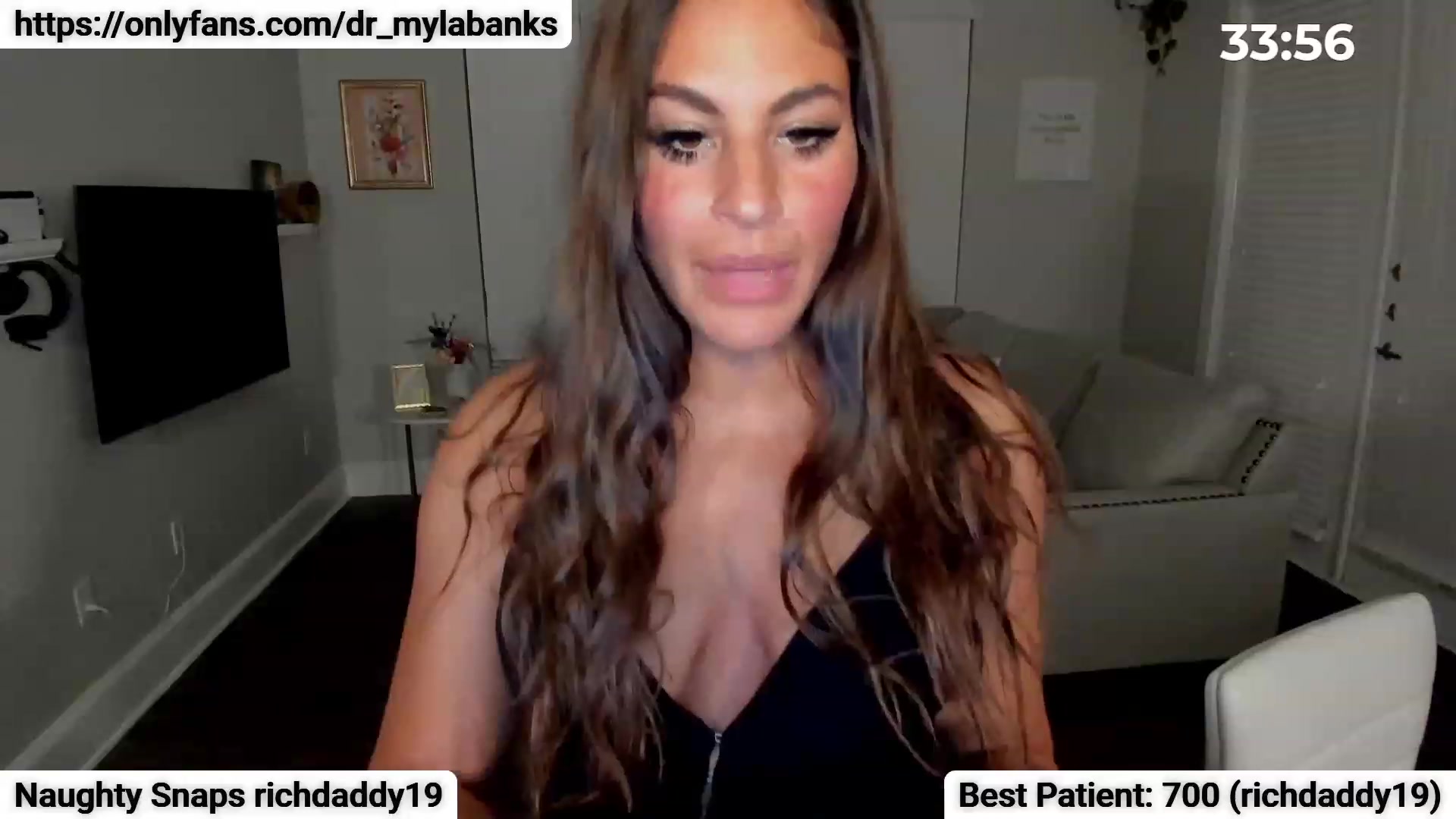 Gallery image thumbnail from Dr_MylaBanks's myfreecams stream on, 01/01/2023, 08:44 image 4 of 20