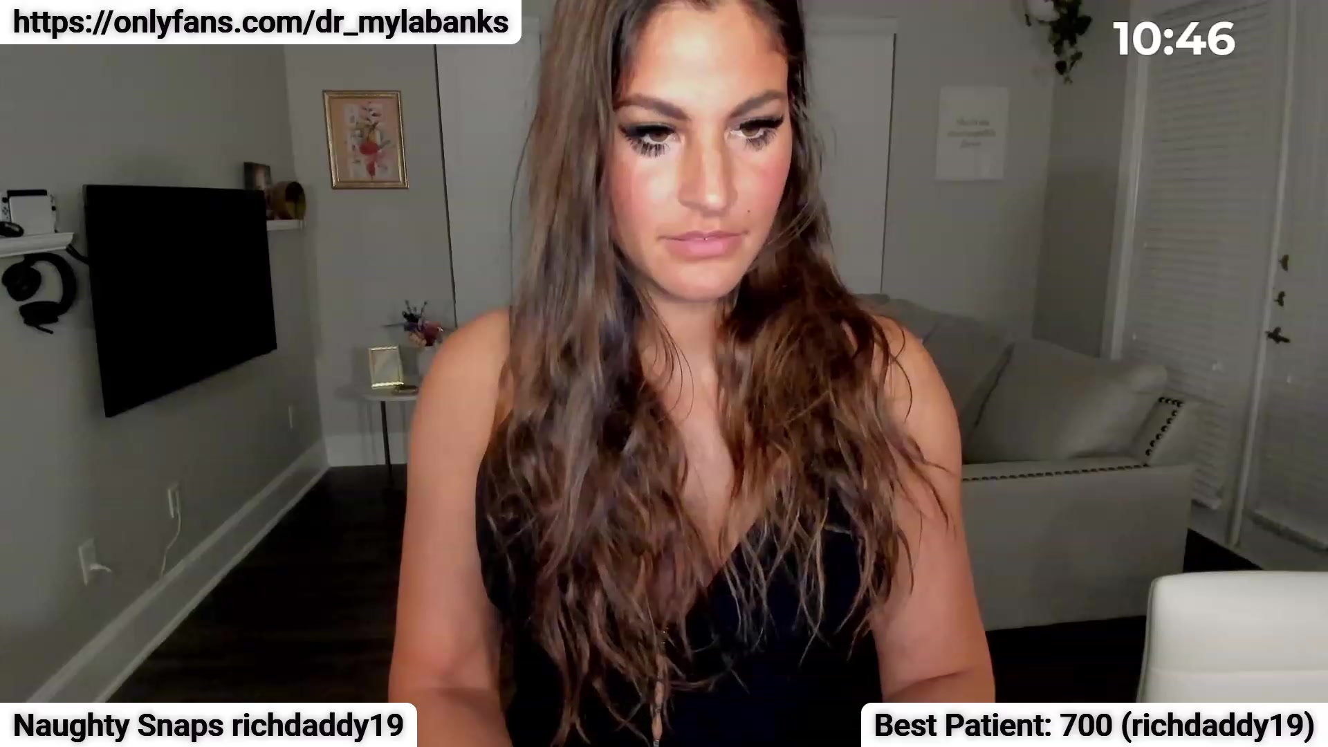 Gallery image thumbnail from Dr_MylaBanks's myfreecams stream on, 01/01/2023, 08:44 image 7 of 20