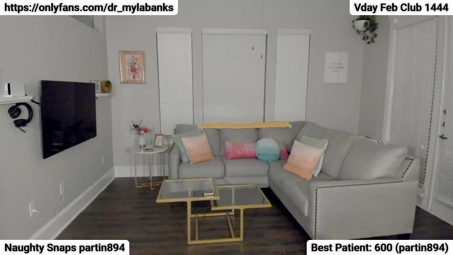 Gallery image thumbnail from Dr_MylaBanks's myfreecams stream on, 02/13/2023, 07:07 image 15 of 20