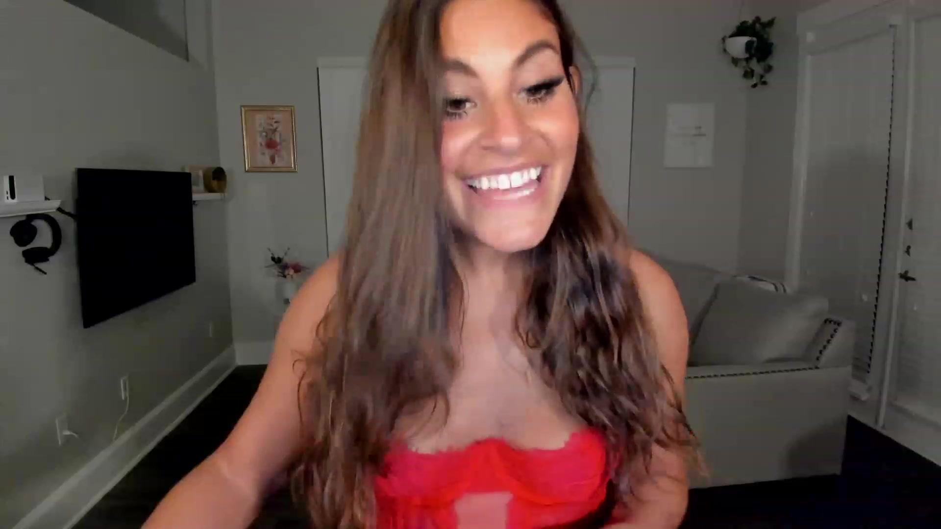 Gallery image thumbnail from Dr_MylaBanks's myfreecams stream on, 02/15/2023, 04:30 image 7 of 20