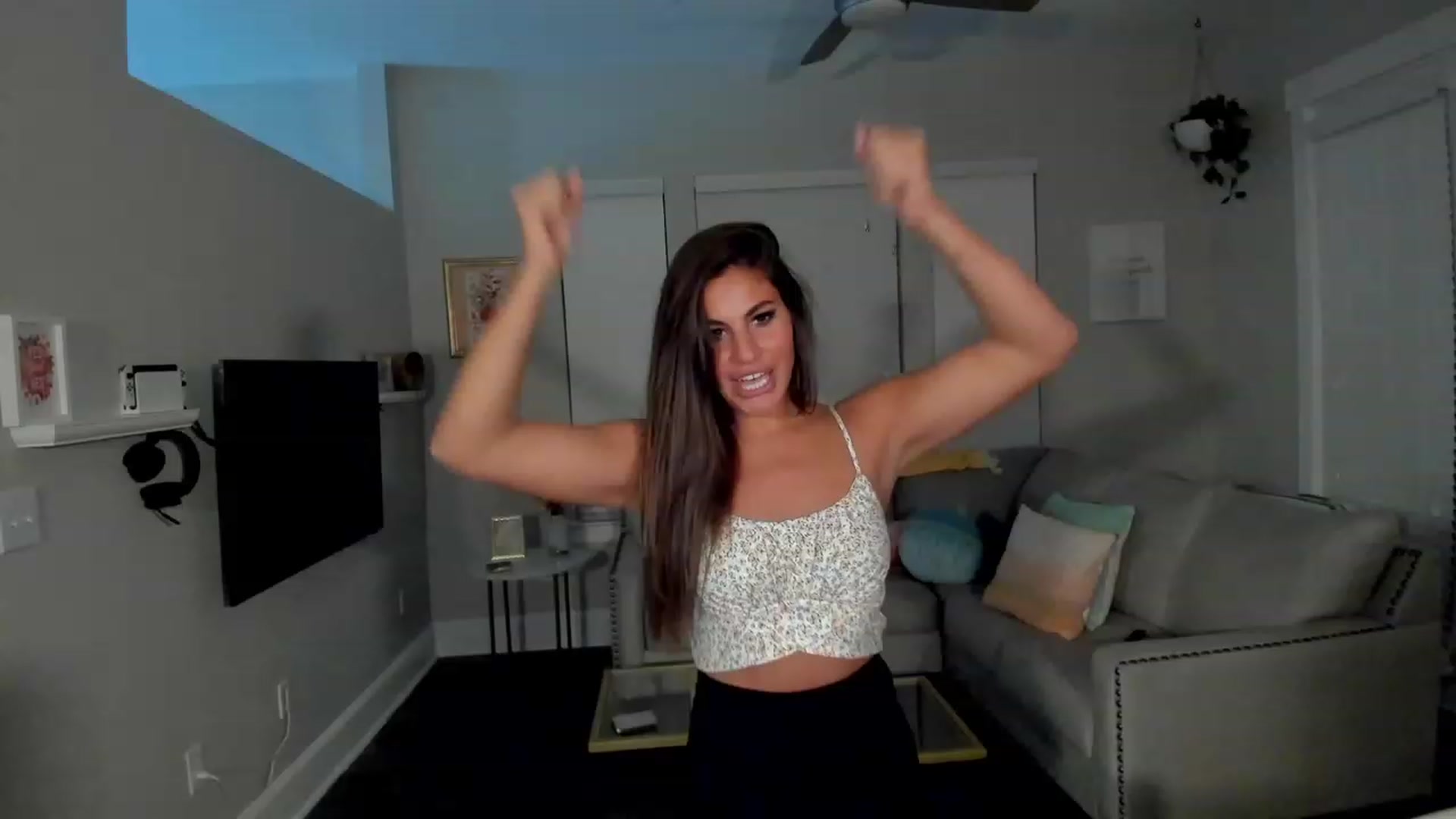 Gallery image thumbnail from Dr_MylaBanks's myfreecams stream on, 02/23/2023, 05:01 image 7 of 20