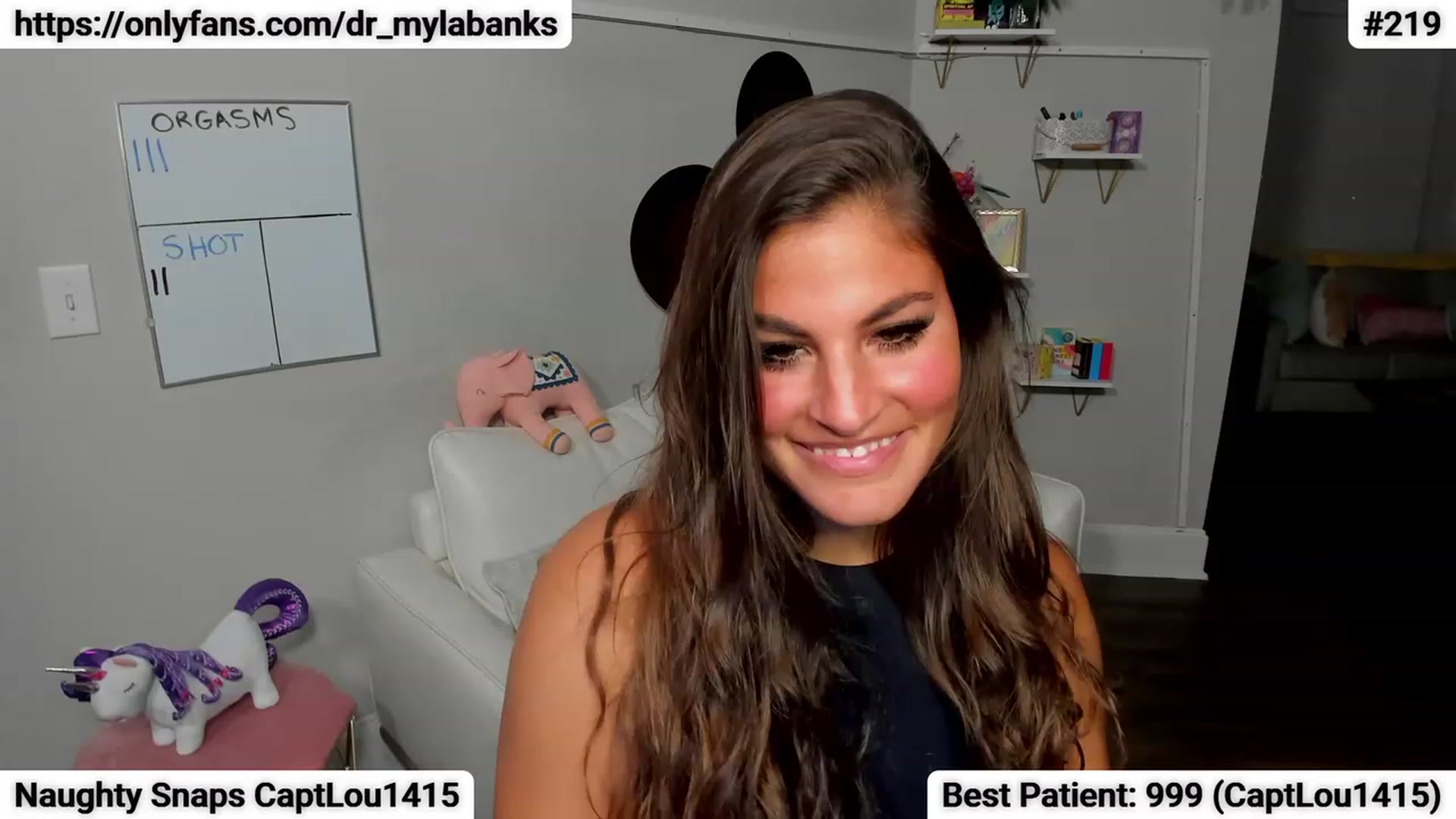 Gallery image thumbnail from Dr_MylaBanks's myfreecams stream on, 03/13/2023, 02:46 image 17 of 20