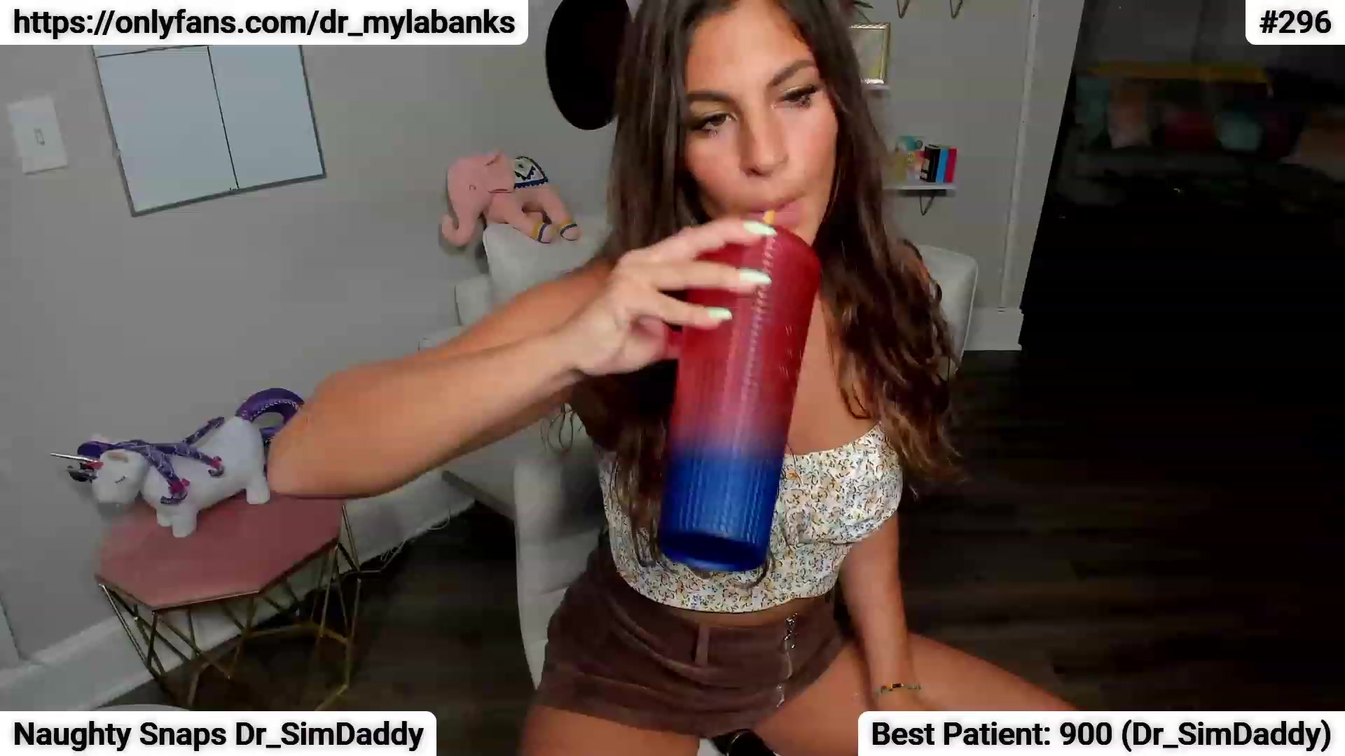 Gallery image thumbnail from Dr_MylaBanks's myfreecams stream on, 03/28/2023, 03:22 image 10 of 20
