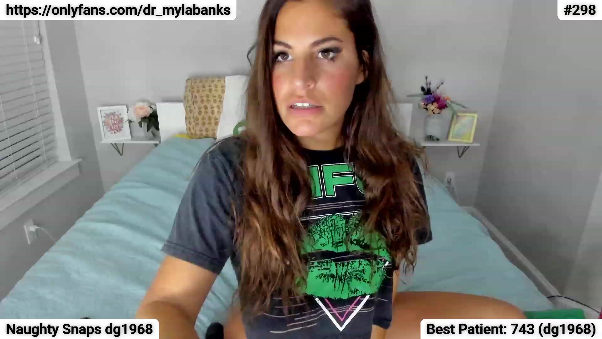 Gallery image thumbnail from Dr_MylaBanks's myfreecams stream on, 03/29/2023, 04:30 image 10 of 20