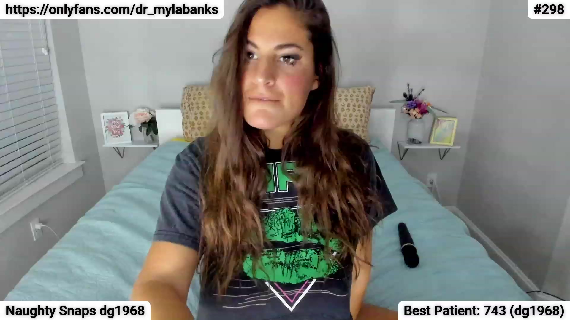 Gallery image thumbnail from Dr_MylaBanks's myfreecams stream on, 03/29/2023, 04:30 image 4 of 20