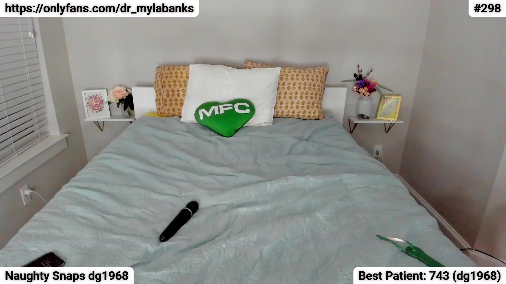 Gallery image thumbnail from Dr_MylaBanks's myfreecams stream on, 03/29/2023, 04:30 image 17 of 20