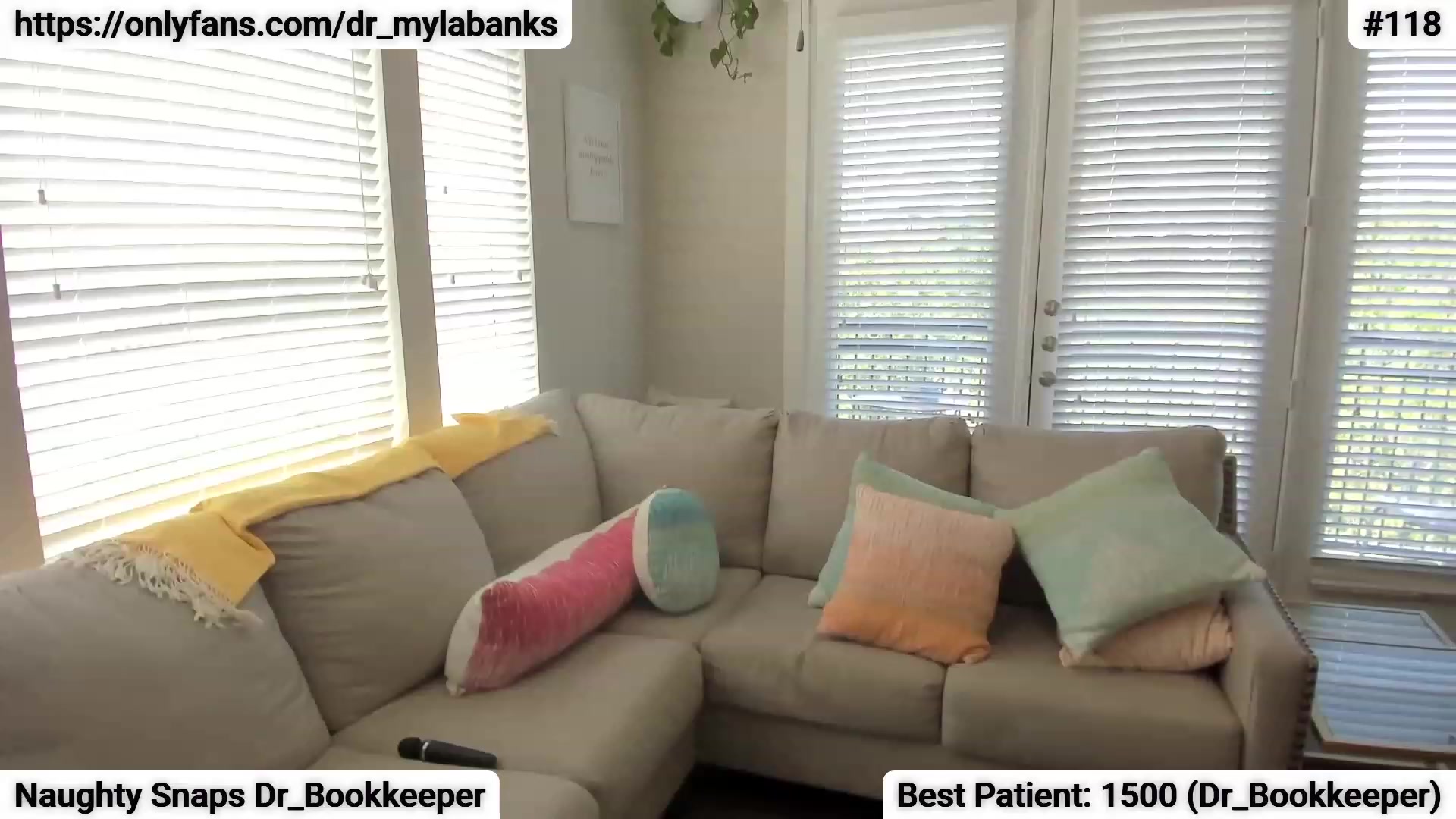Gallery image thumbnail from Dr_MylaBanks's myfreecams stream on, 04/17/2023, 17:59 image 15 of 20