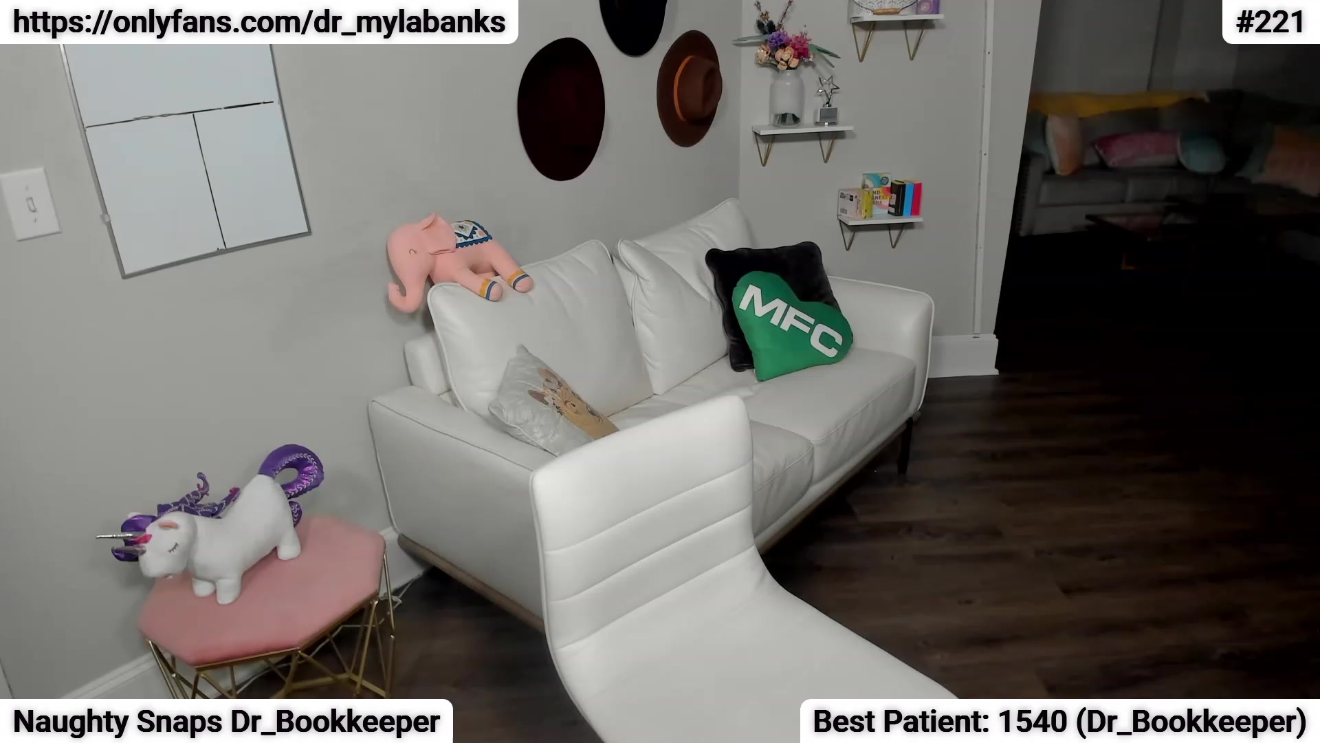 Gallery image thumbnail from Dr_MylaBanks's myfreecams stream on, 05/01/2023, 03:36 image 13 of 20