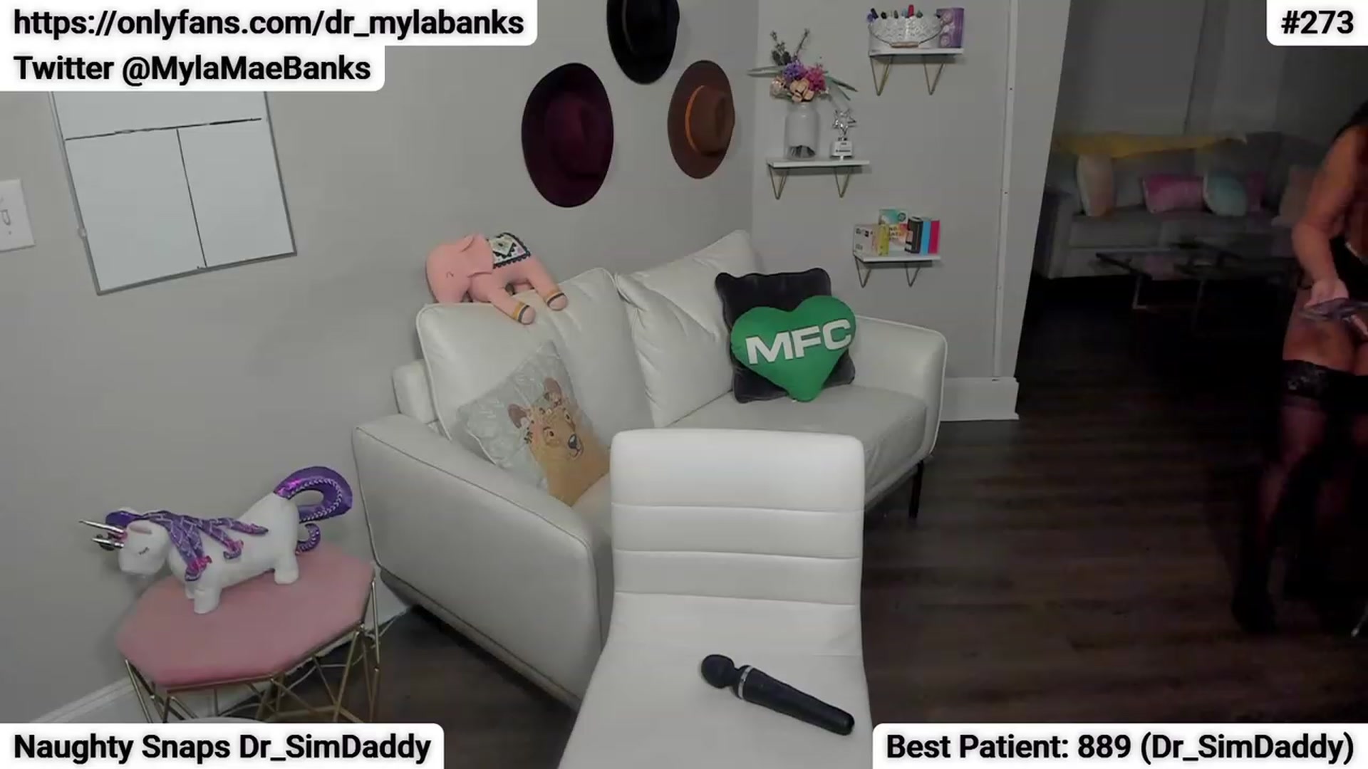 Gallery image thumbnail from Dr_MylaBanks's myfreecams stream on, 05/03/2023, 06:57 image 9 of 20