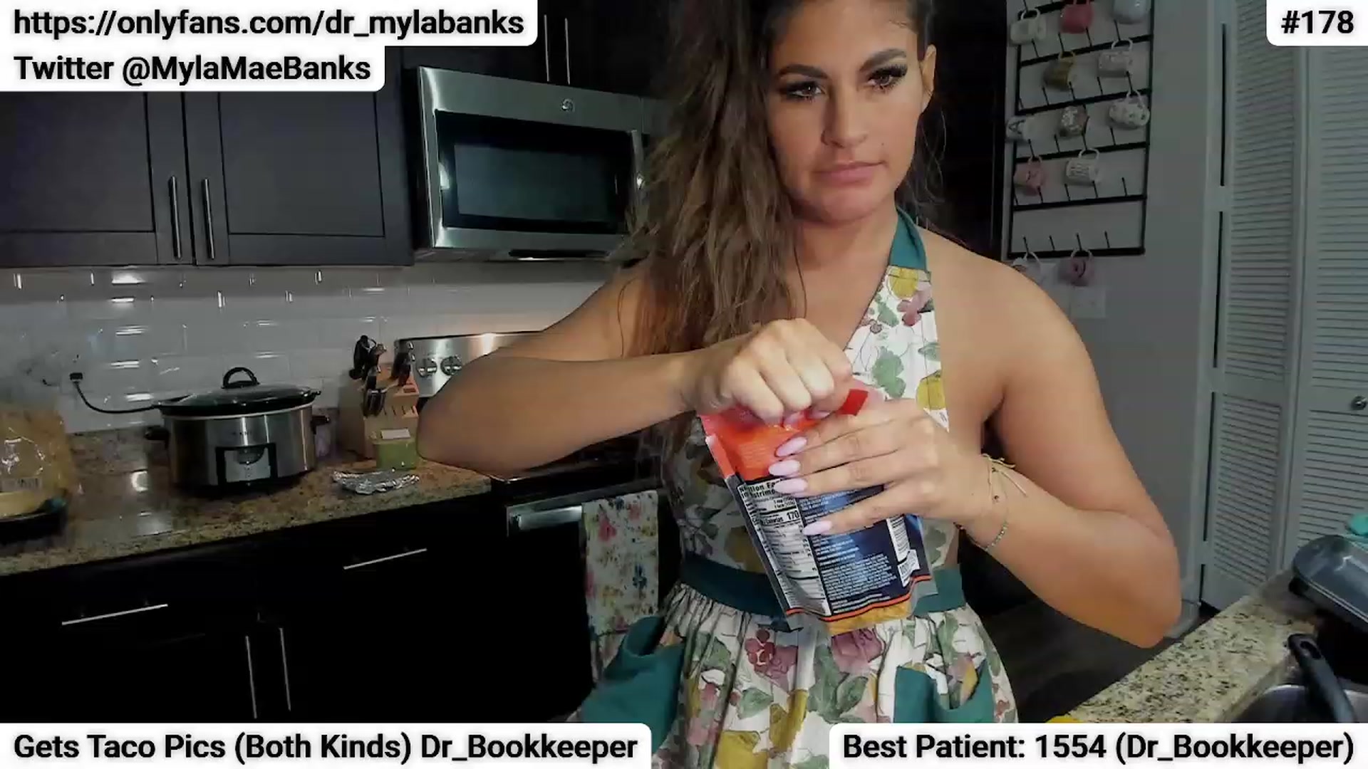 Gallery image thumbnail from Dr_MylaBanks's myfreecams stream on, 05/05/2023, 05:28 image 9 of 20
