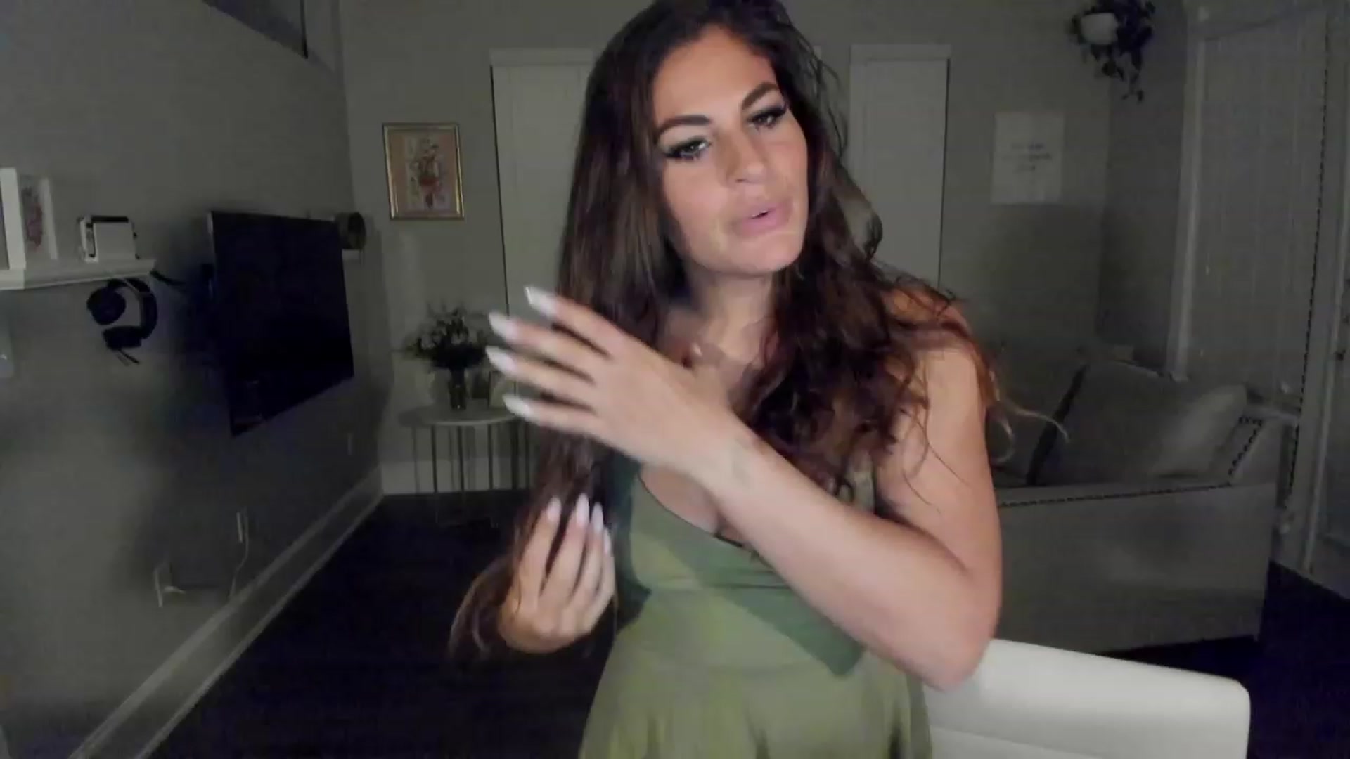 Gallery image thumbnail from Dr_MylaBanks's myfreecams stream on, 05/08/2023, 03:46 image 2 of 20