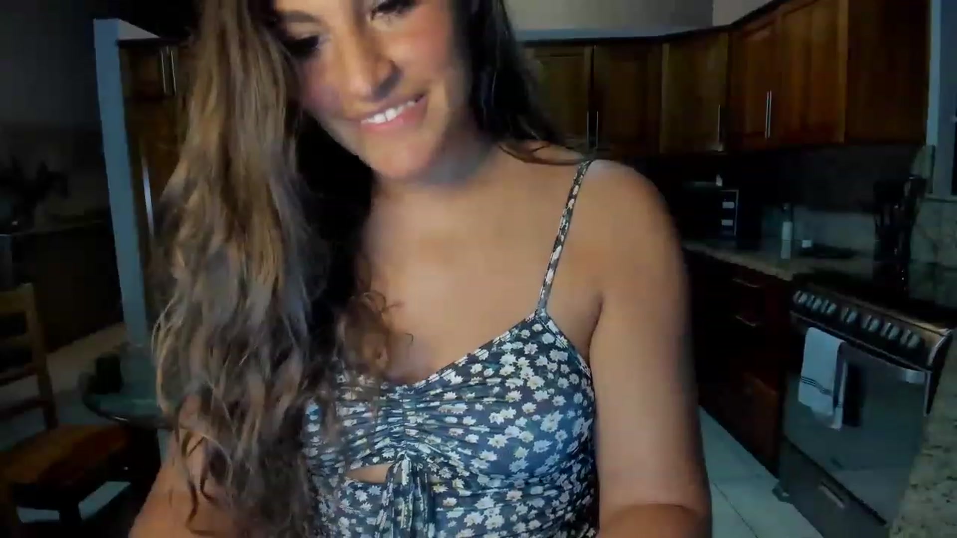 Gallery image thumbnail from Dr_MylaBanks's myfreecams stream on, 05/31/2023, 04:19 image 6 of 20