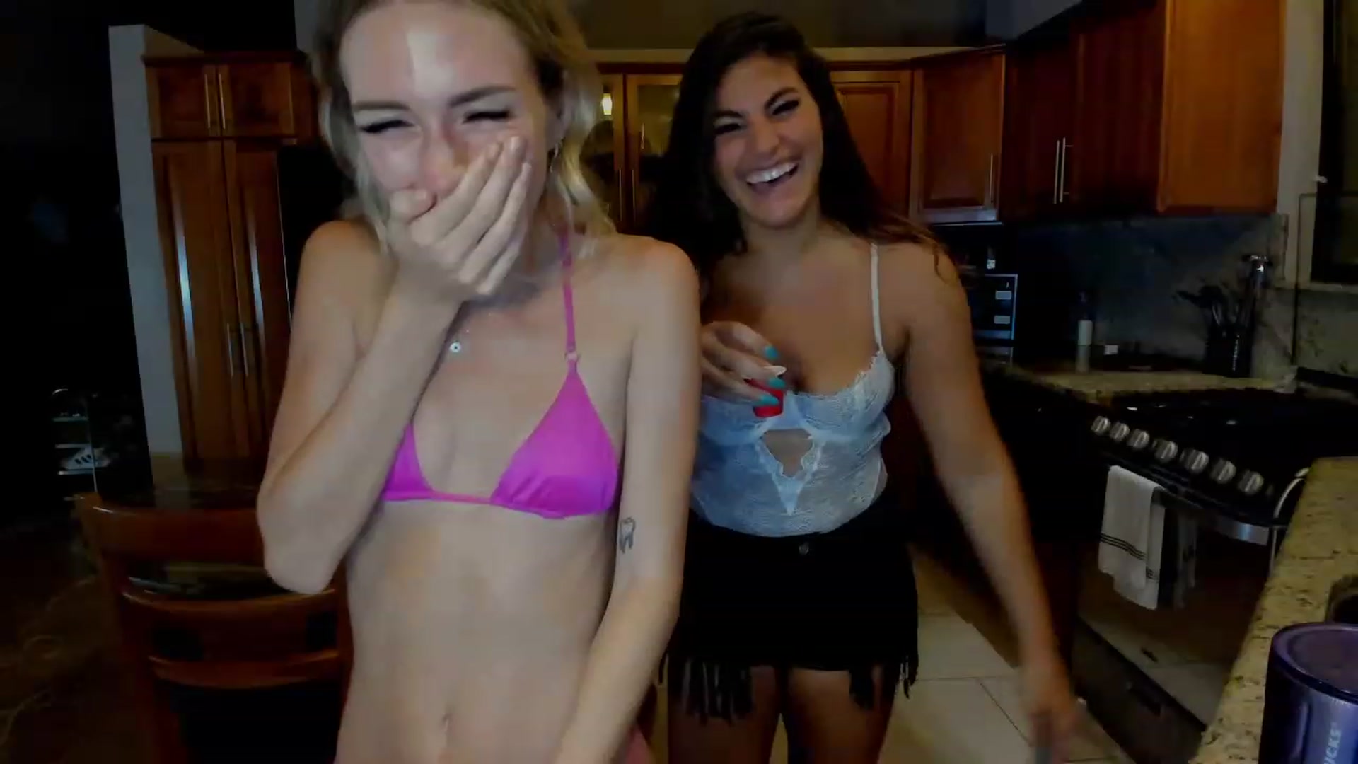 Gallery image thumbnail from Dr_MylaBanks's myfreecams stream on, 06/01/2023, 05:57 image 9 of 20