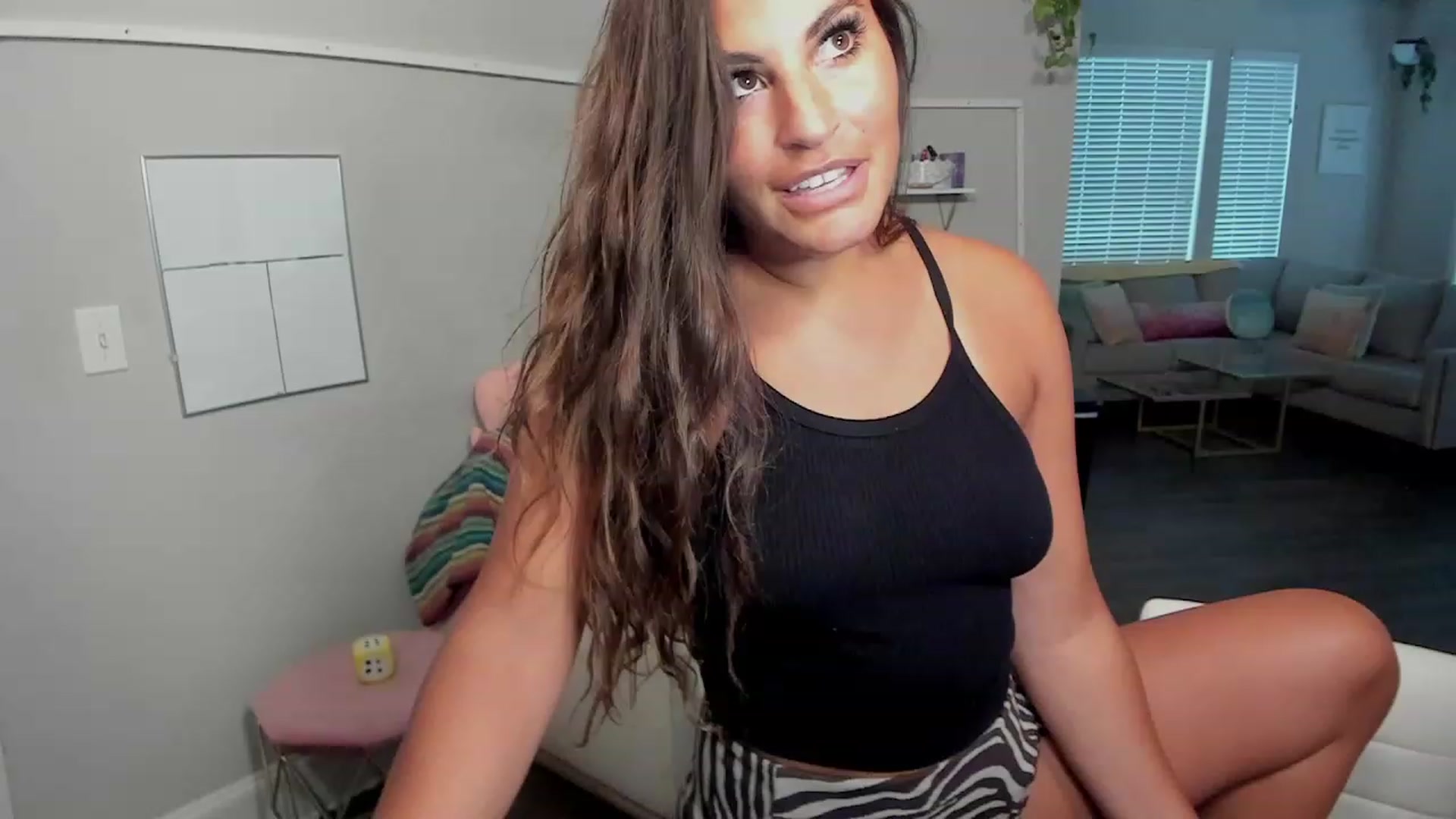 Gallery image thumbnail from Dr_MylaBanks's myfreecams stream on, 06/14/2023, 01:53 image 2 of 20