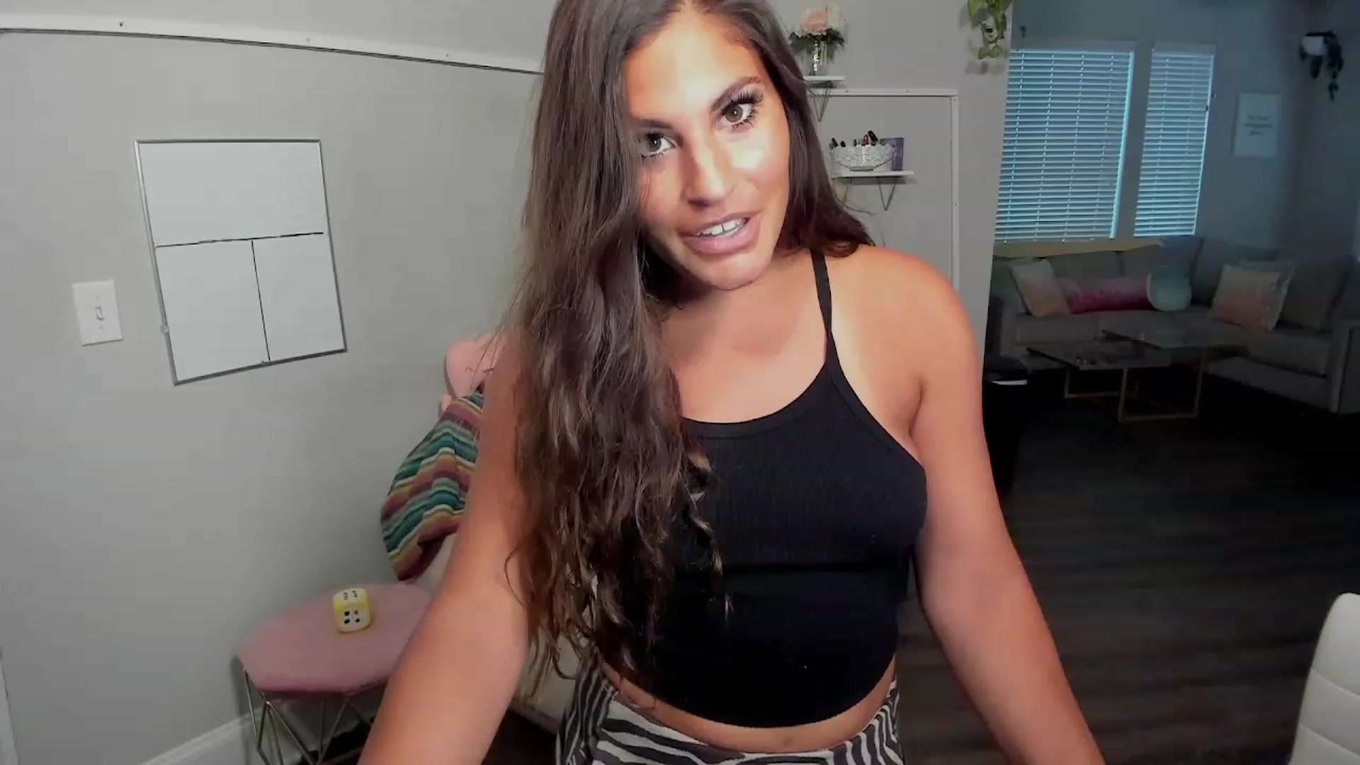Gallery image thumbnail from Dr_MylaBanks's myfreecams stream on, 06/14/2023, 01:53 image 3 of 20