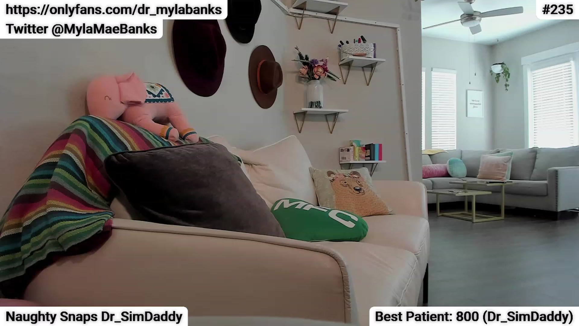 Gallery image thumbnail from Dr_MylaBanks's myfreecams stream on, 06/14/2023, 22:20 image 15 of 20