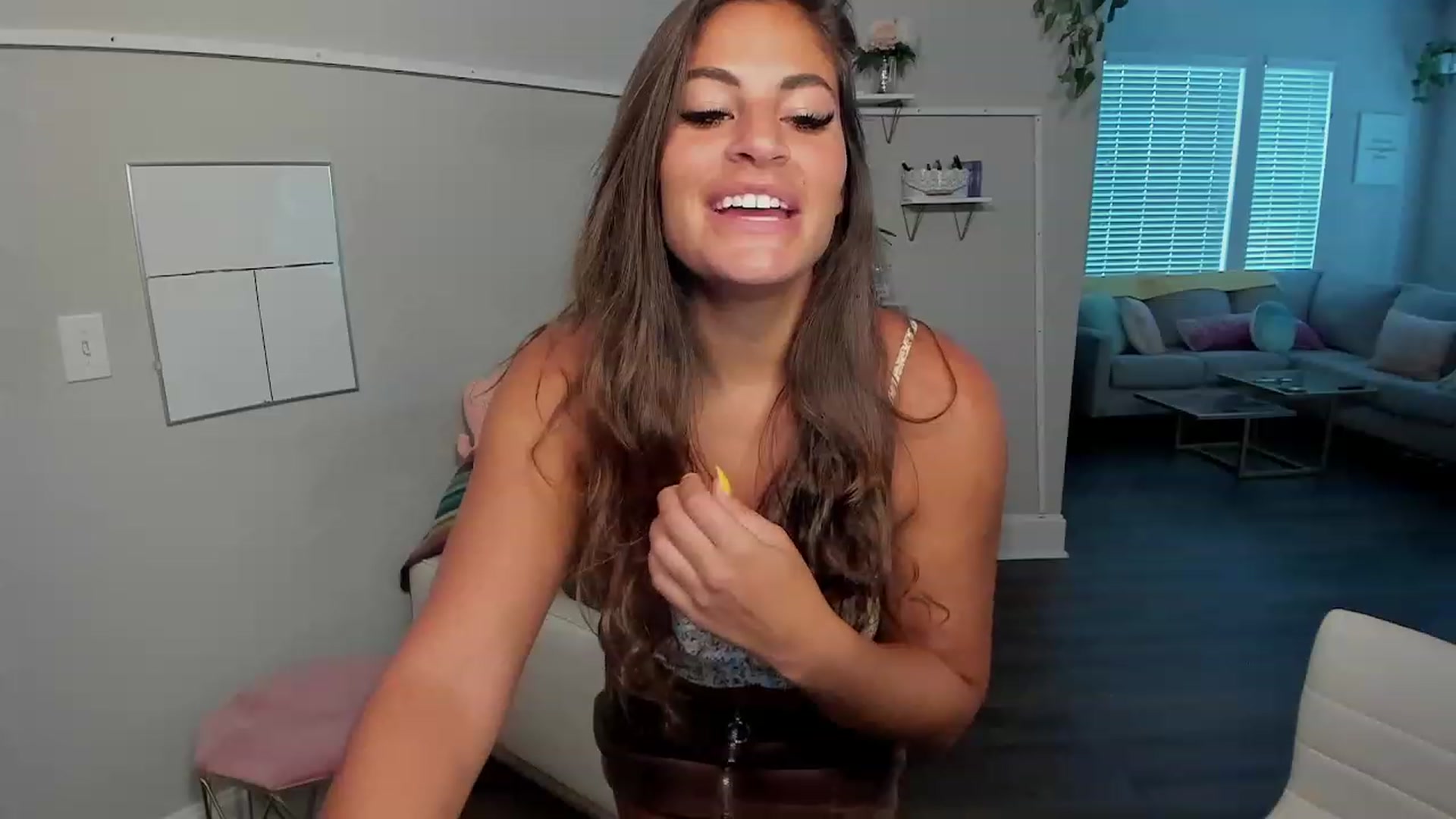Gallery image thumbnail from Dr_MylaBanks's myfreecams stream on, 06/29/2023, 16:51 image 2 of 20