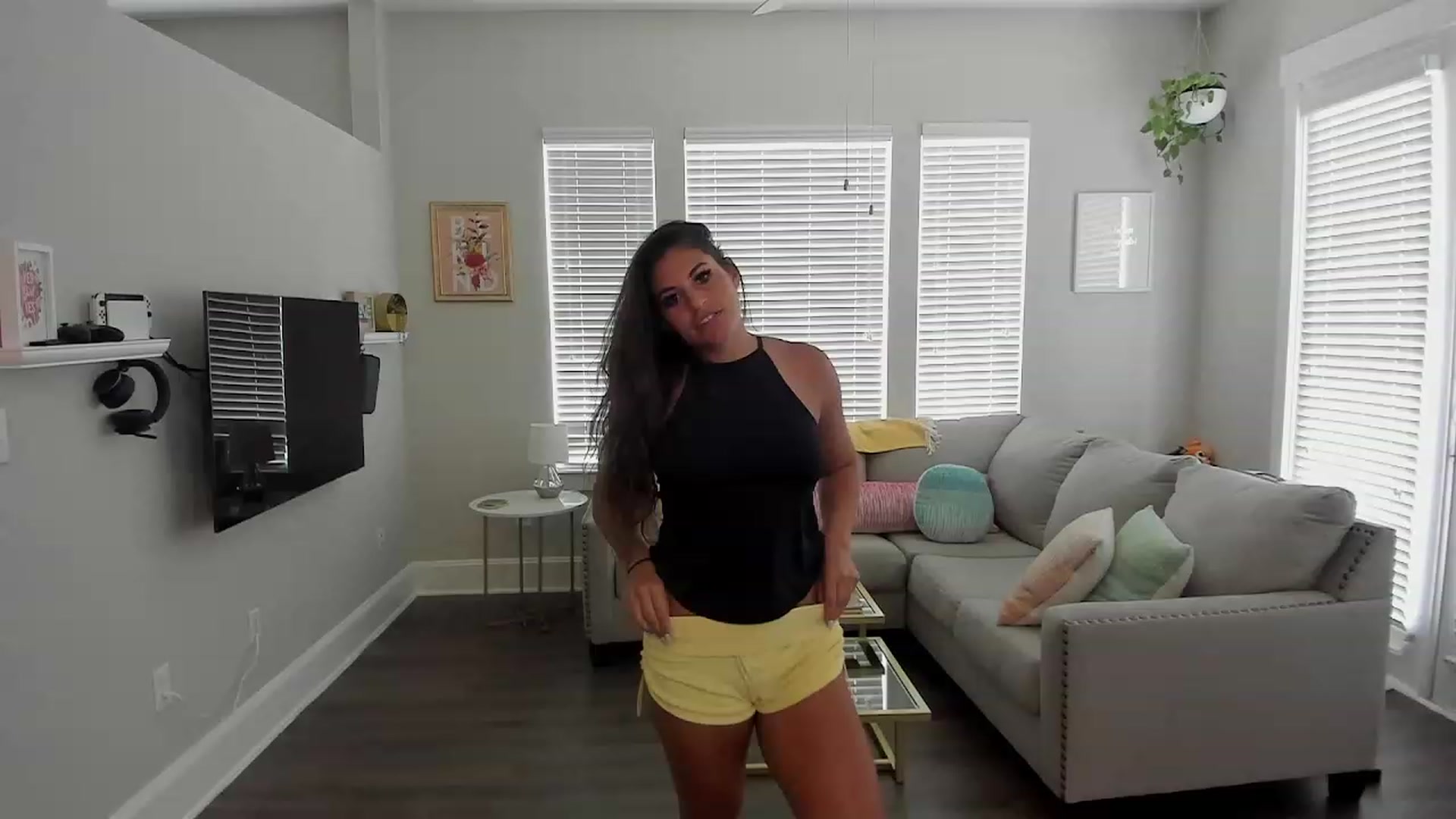 Gallery image thumbnail from Dr_MylaBanks's myfreecams stream on, 07/20/2023, 22:04 image 1 of 20